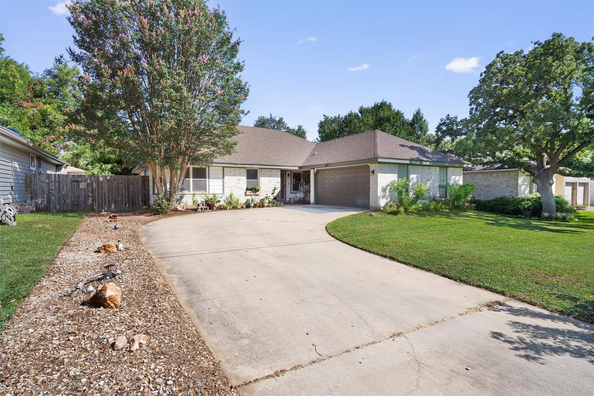 308 Susana DR, Georgetown, TX 78628