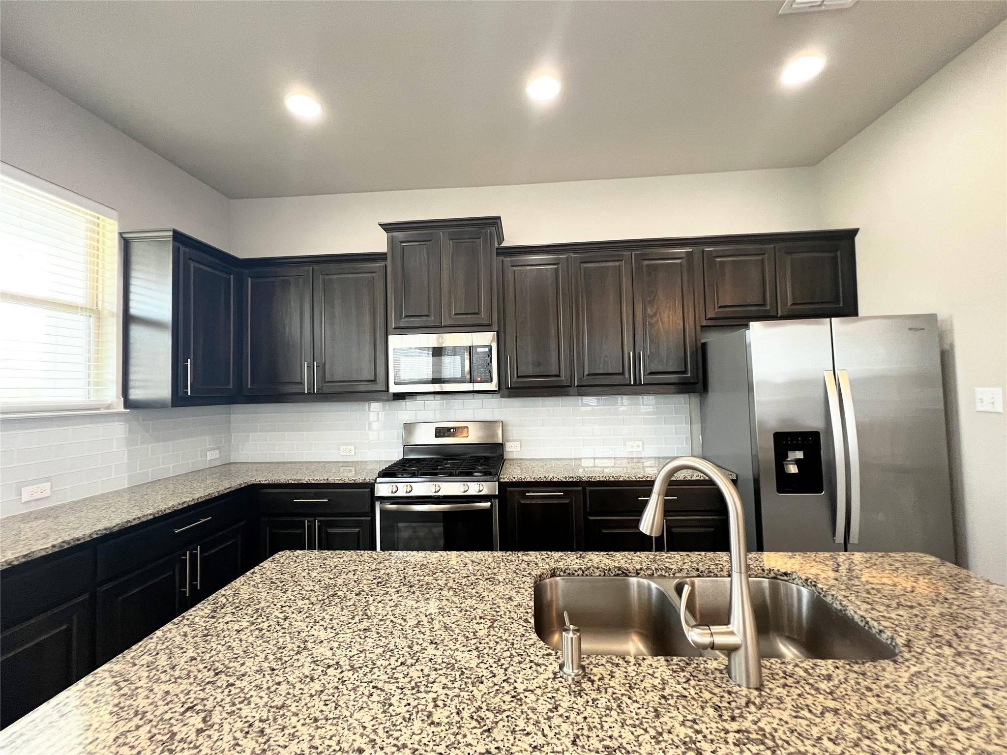 2101 Dillon Pond LN #B, Pflugerville, TX 78660