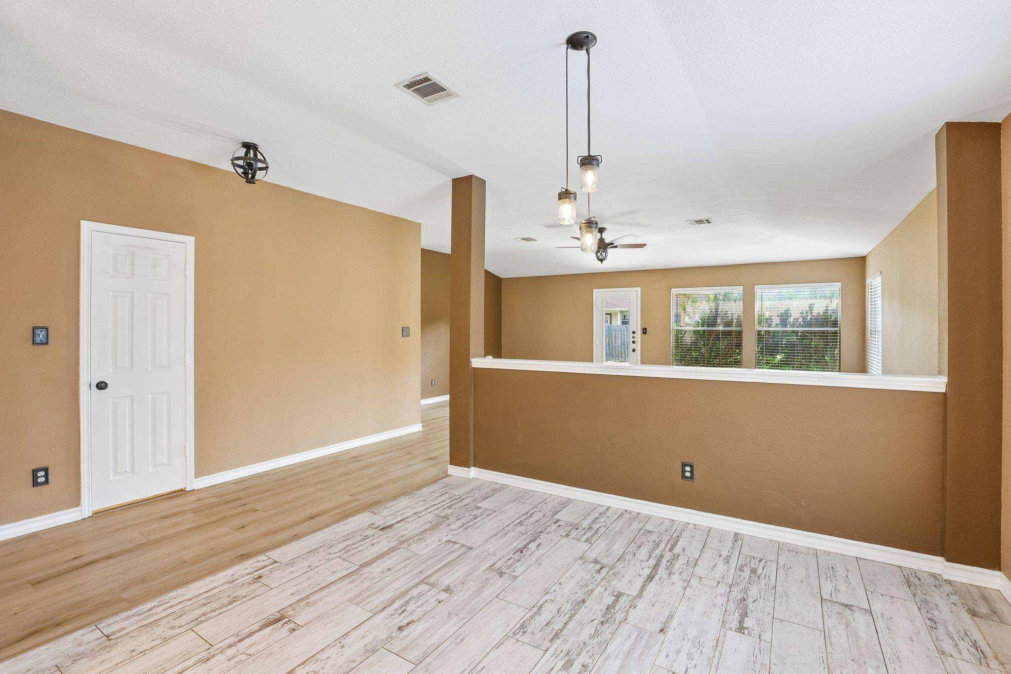 2656 Bradley LN, Round Rock, TX 78664