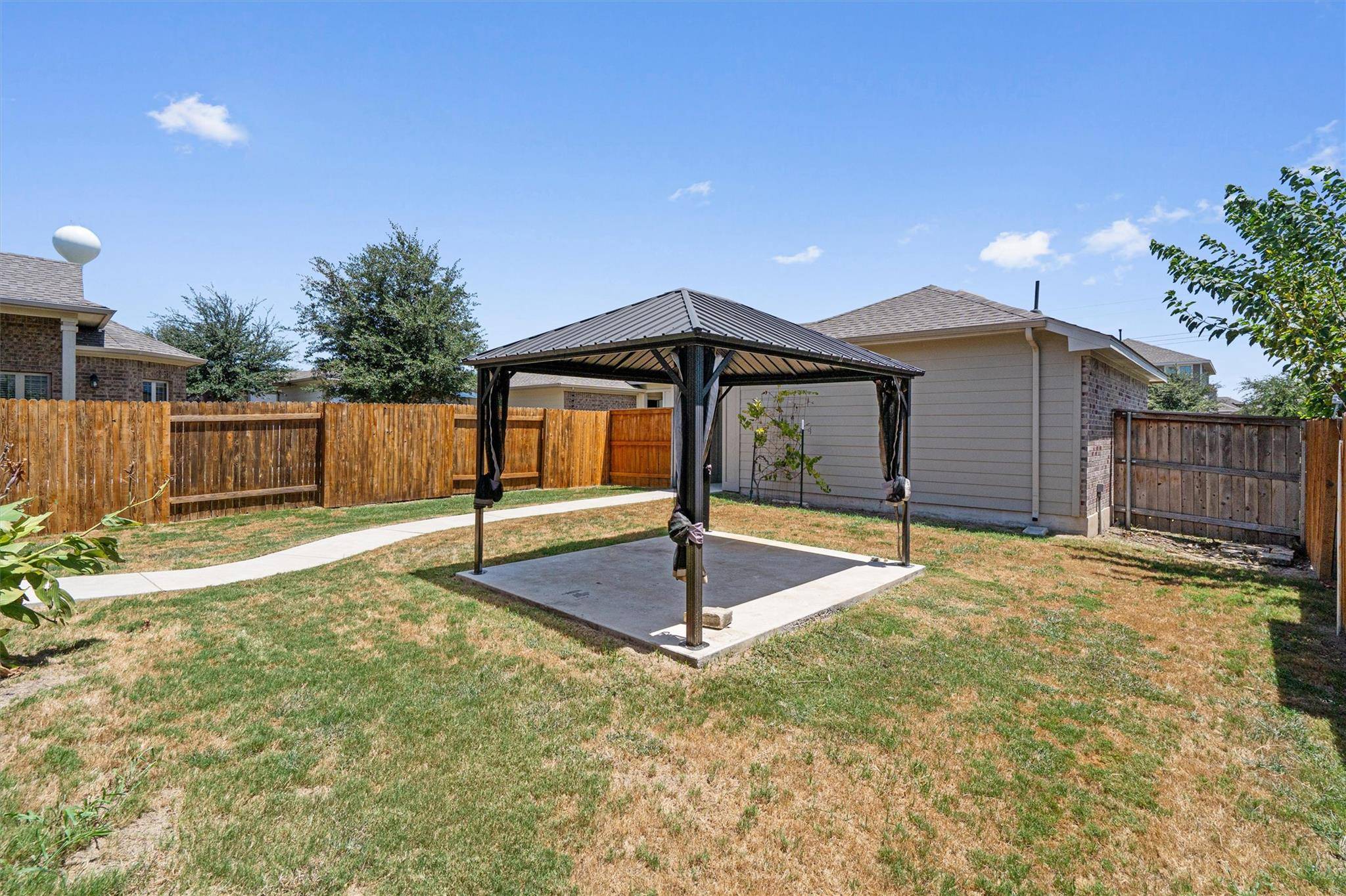 256 Pelican Bay CIR, Kyle, TX 78640