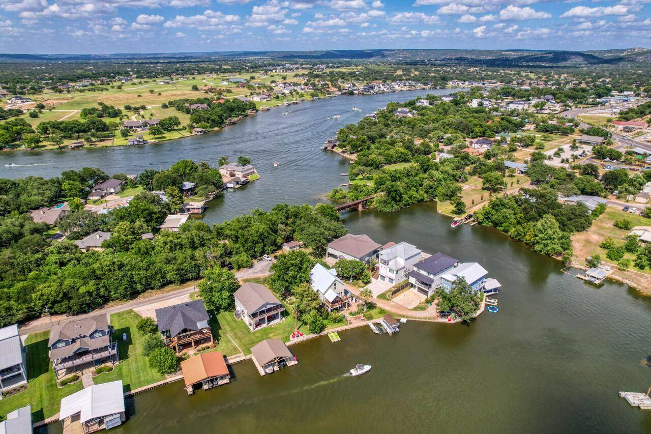 1605 Glencove DR, Kingsland, TX 78639