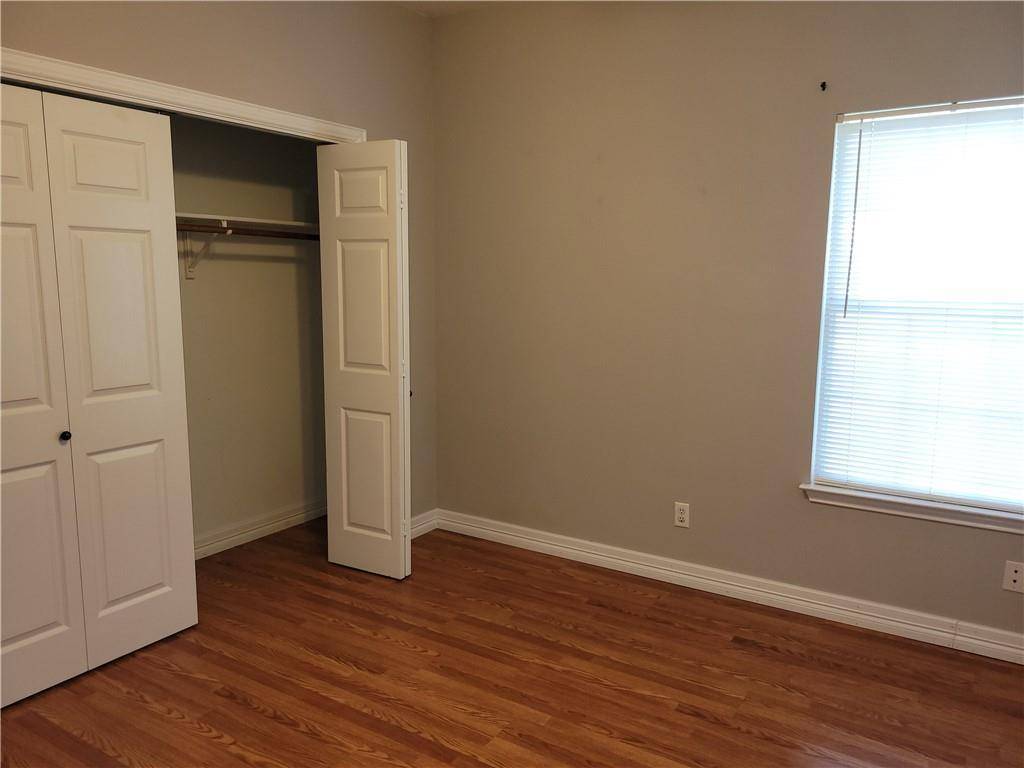 1501 Prather ST, Taylor, TX 76574