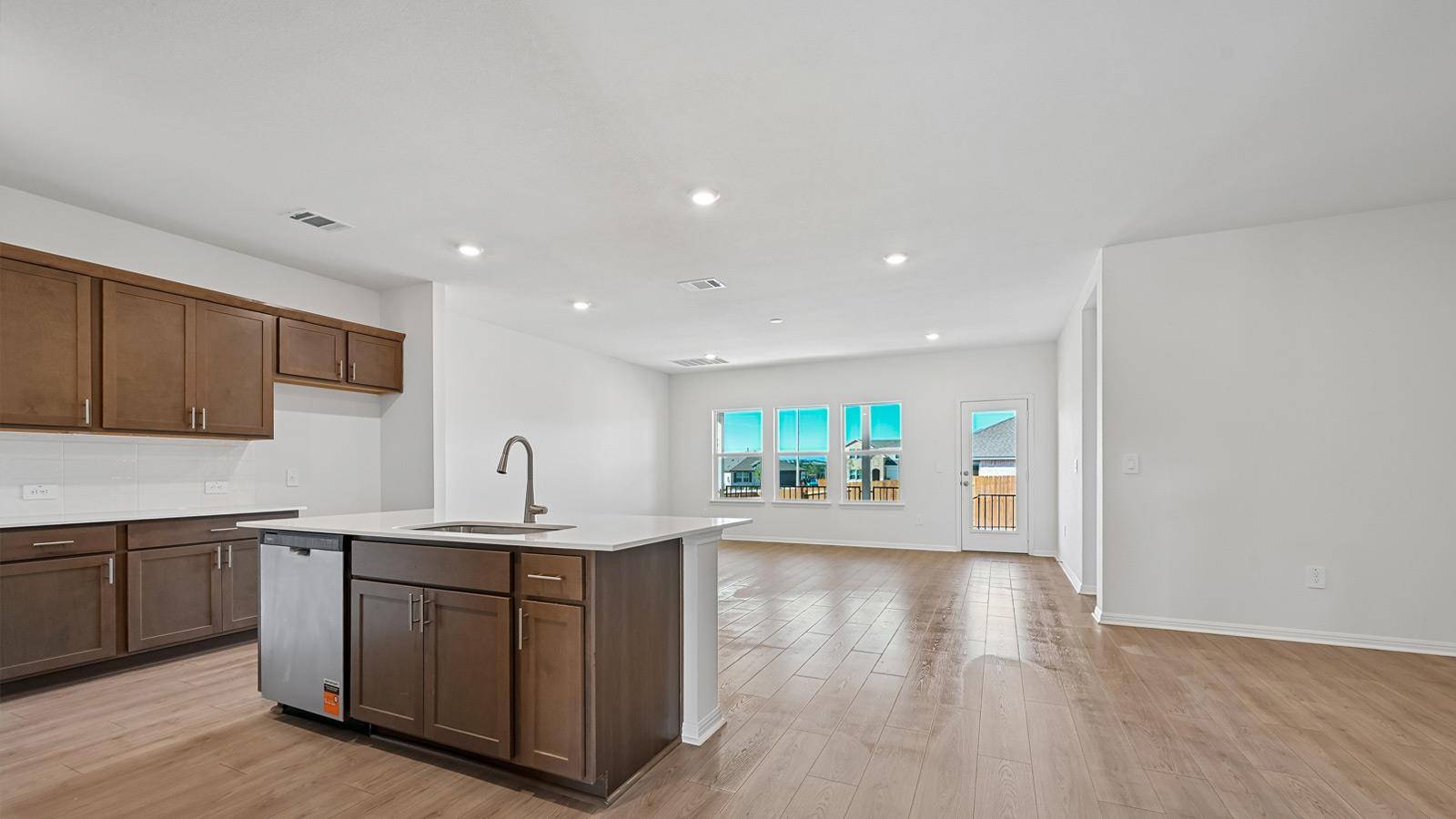 1852 Dandy Brush DR, Leander, TX 78641