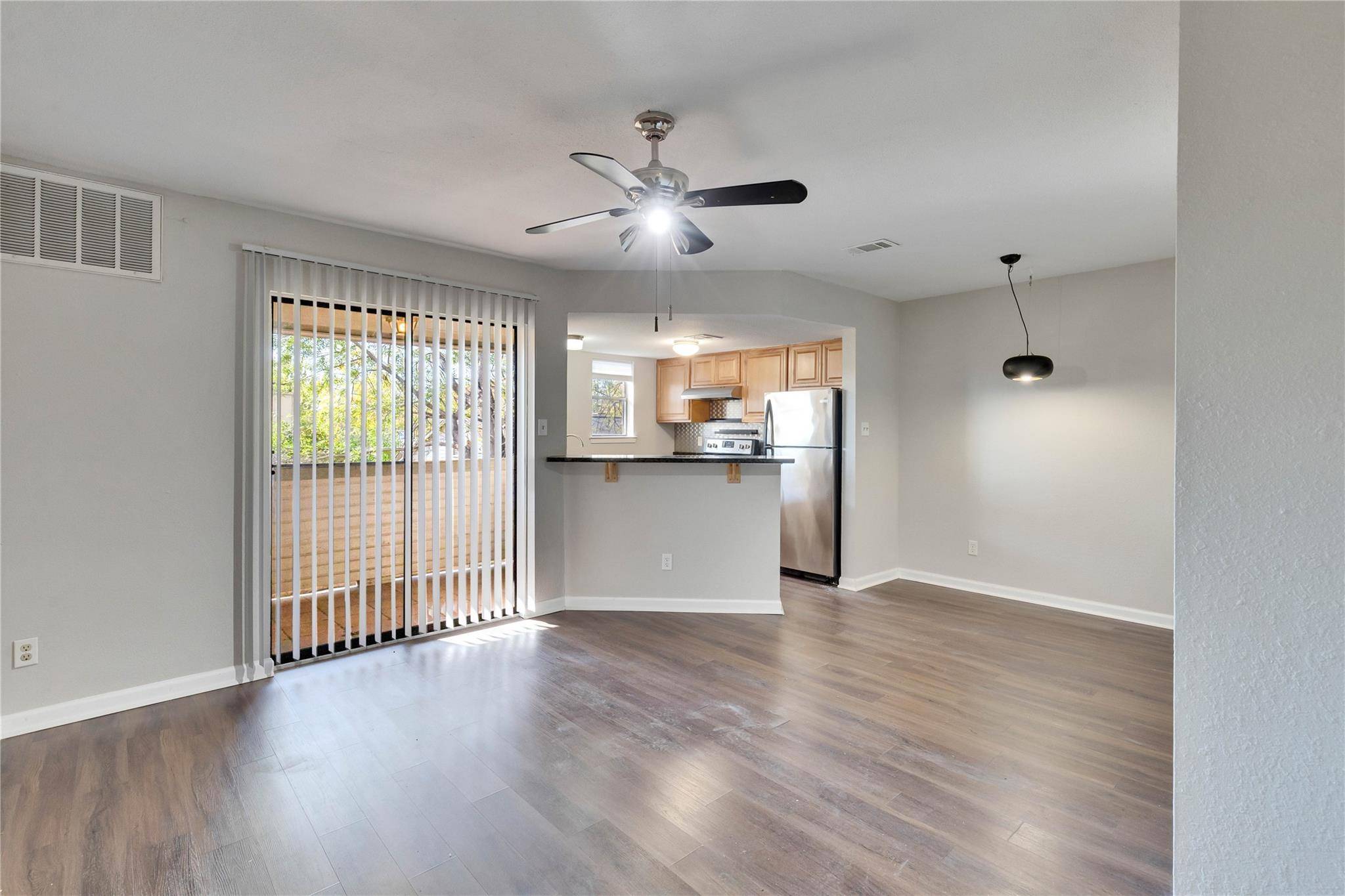 2500 Burleson RD #703, Austin, TX 78741