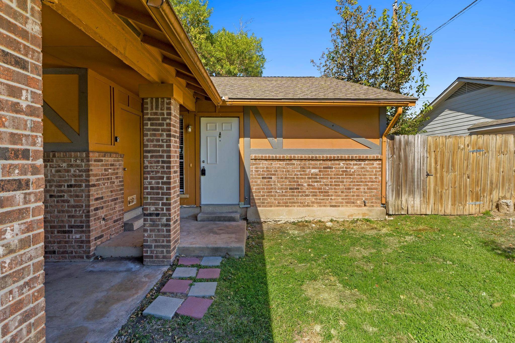 1914 Nicole CIR #A, Round Rock, TX 78664