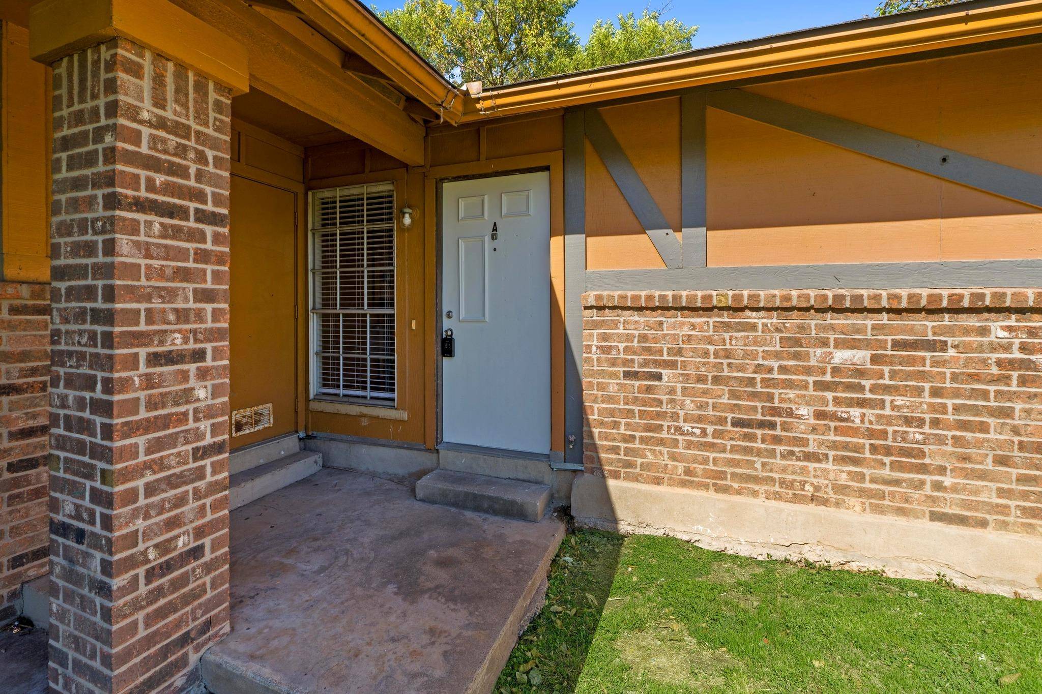 1914 Nicole CIR #A, Round Rock, TX 78664