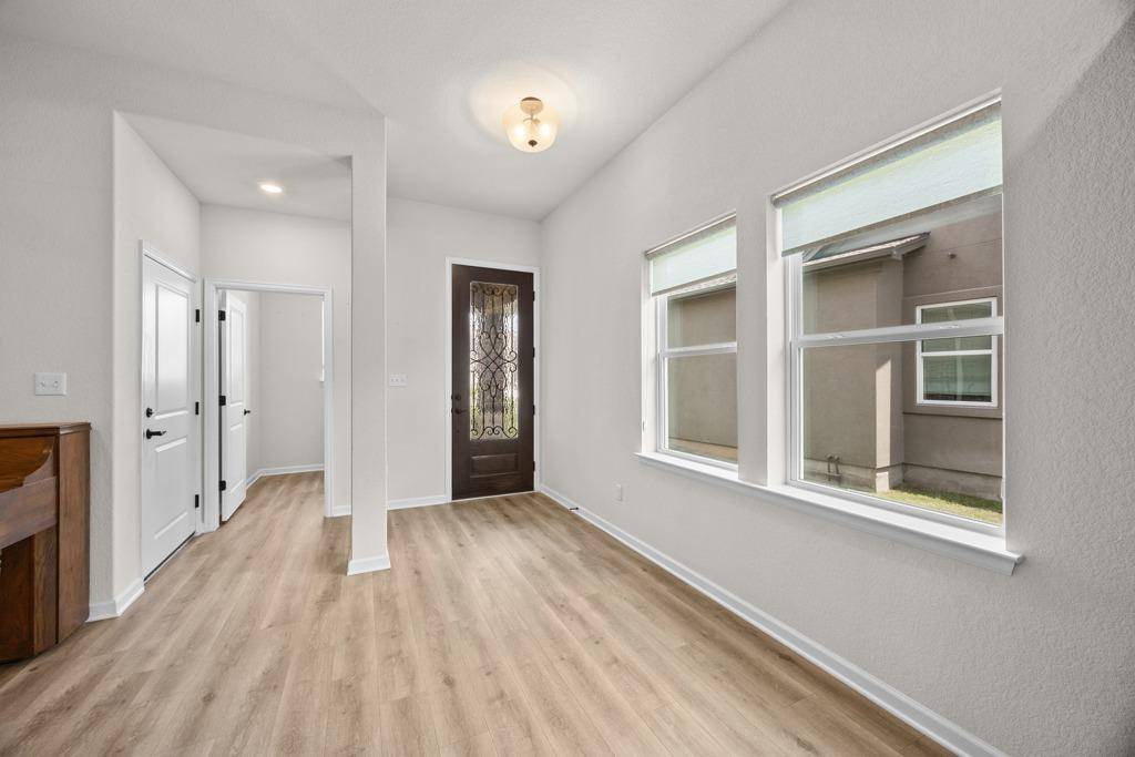 117 Monterey Oak TRL, Georgetown, TX 78628