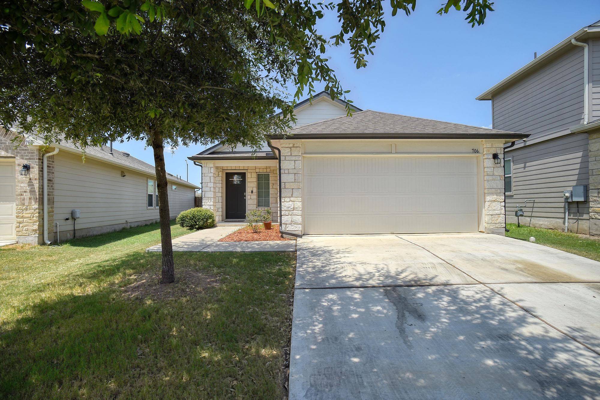 706 Roaring Fork LN, Bastrop, TX 78602