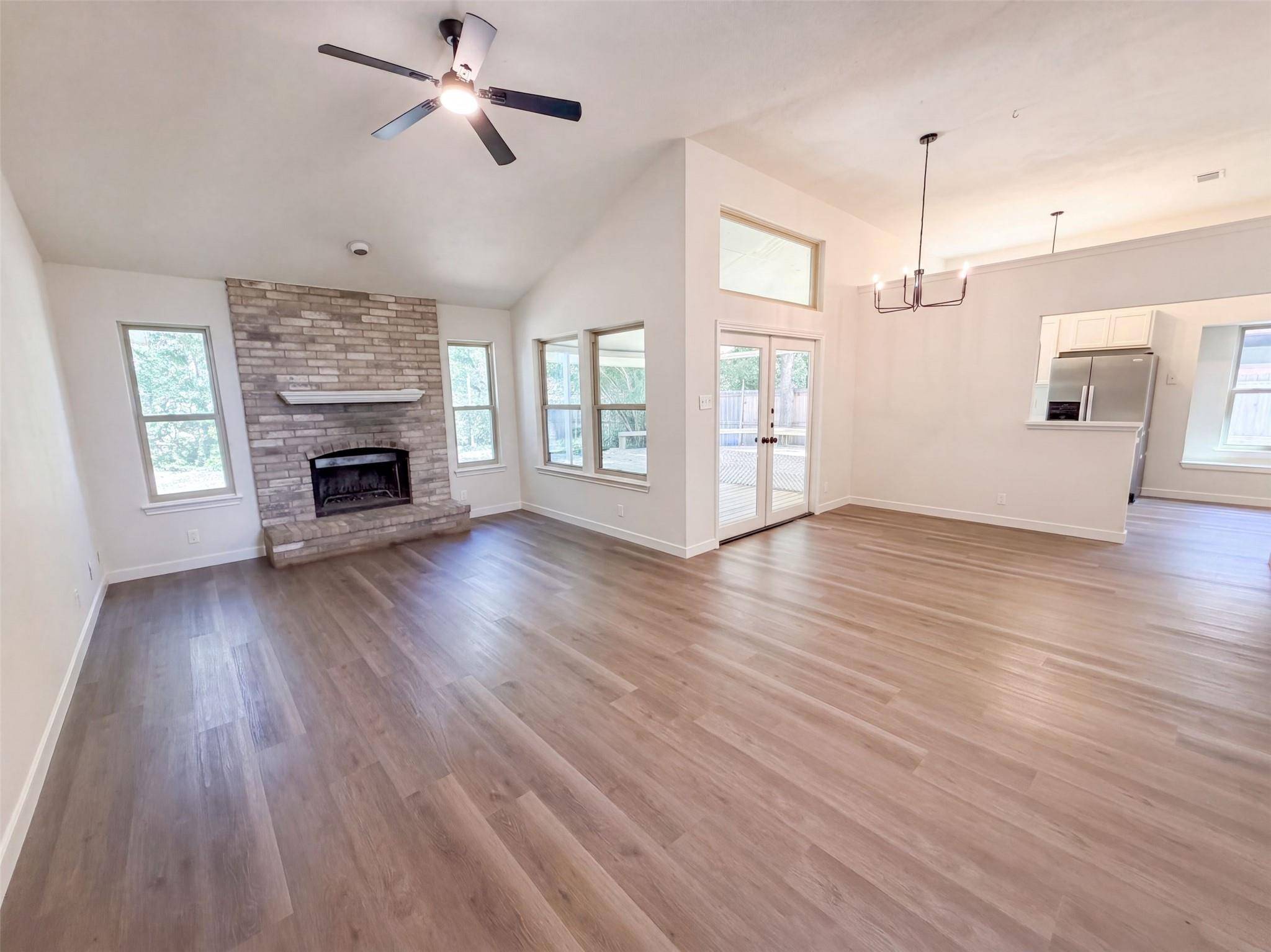 605 Hawthorne LN, Round Rock, TX 78664