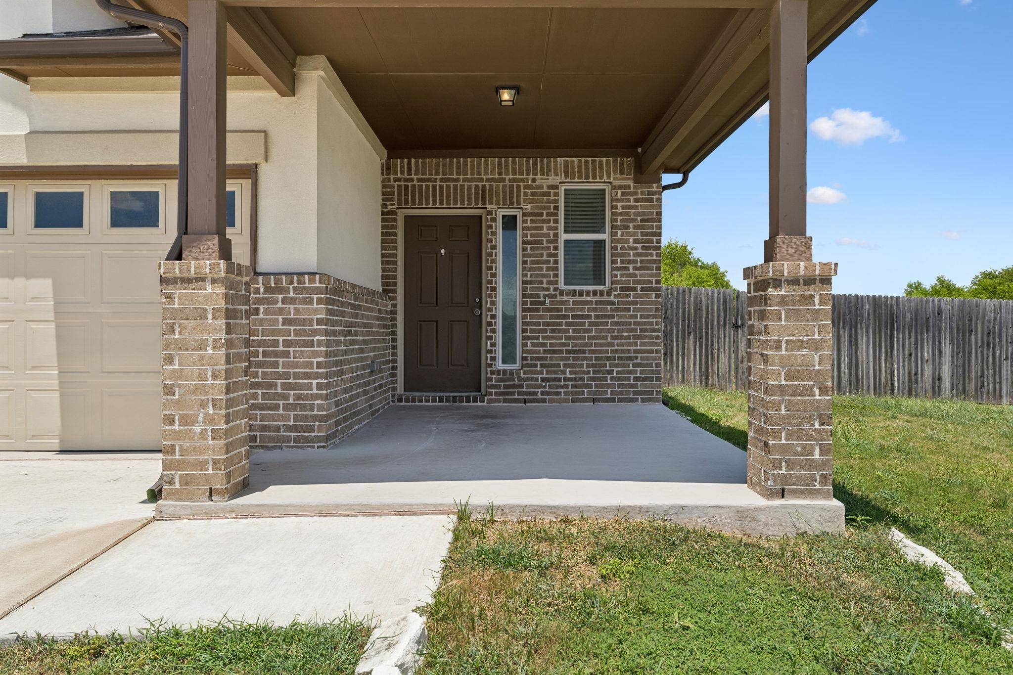 260 Silver Springs BND, Kyle, TX 78640