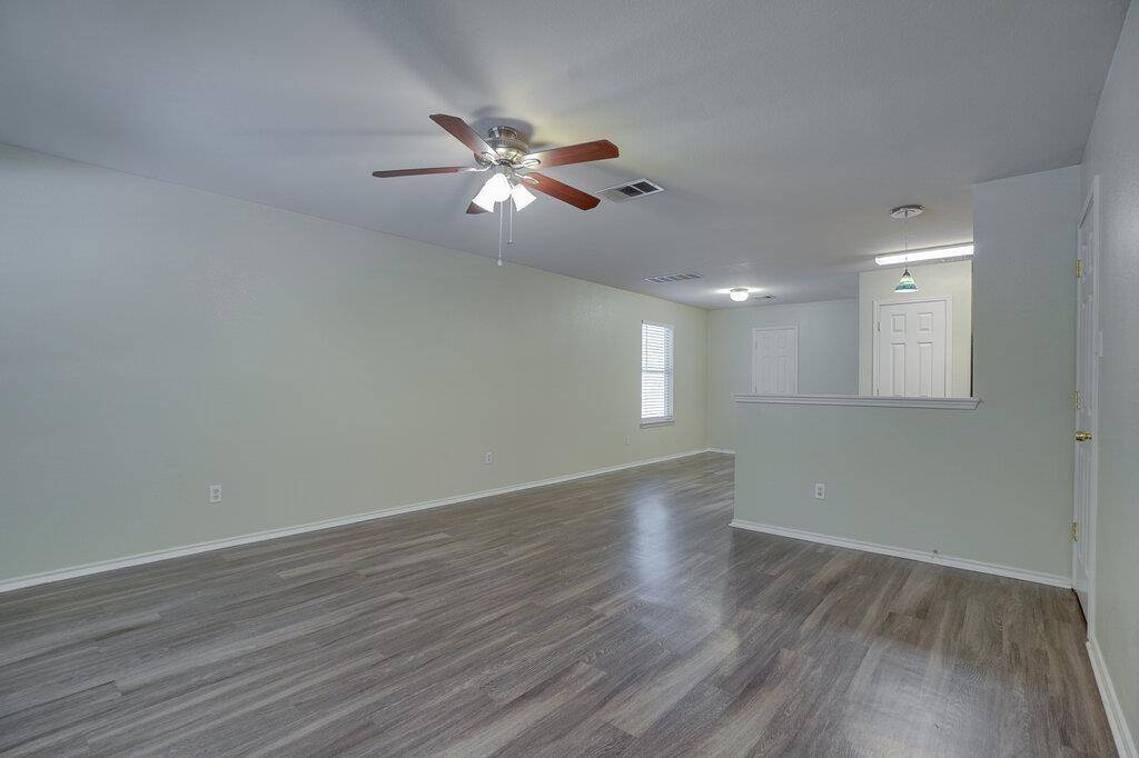 9405 Rowlands Sayle RD, Austin, TX 78744