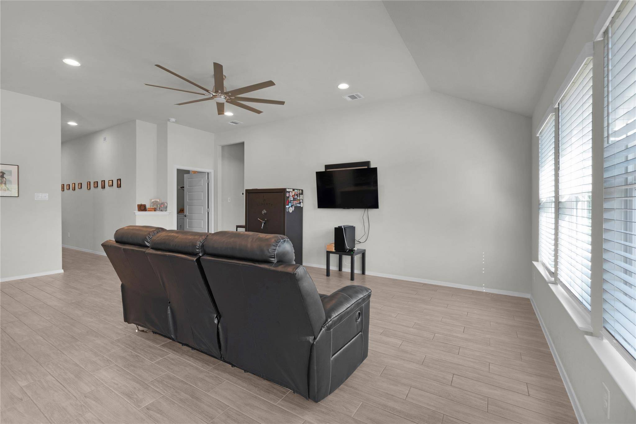 21408 Highland Lake DR, Lago Vista, TX 78645