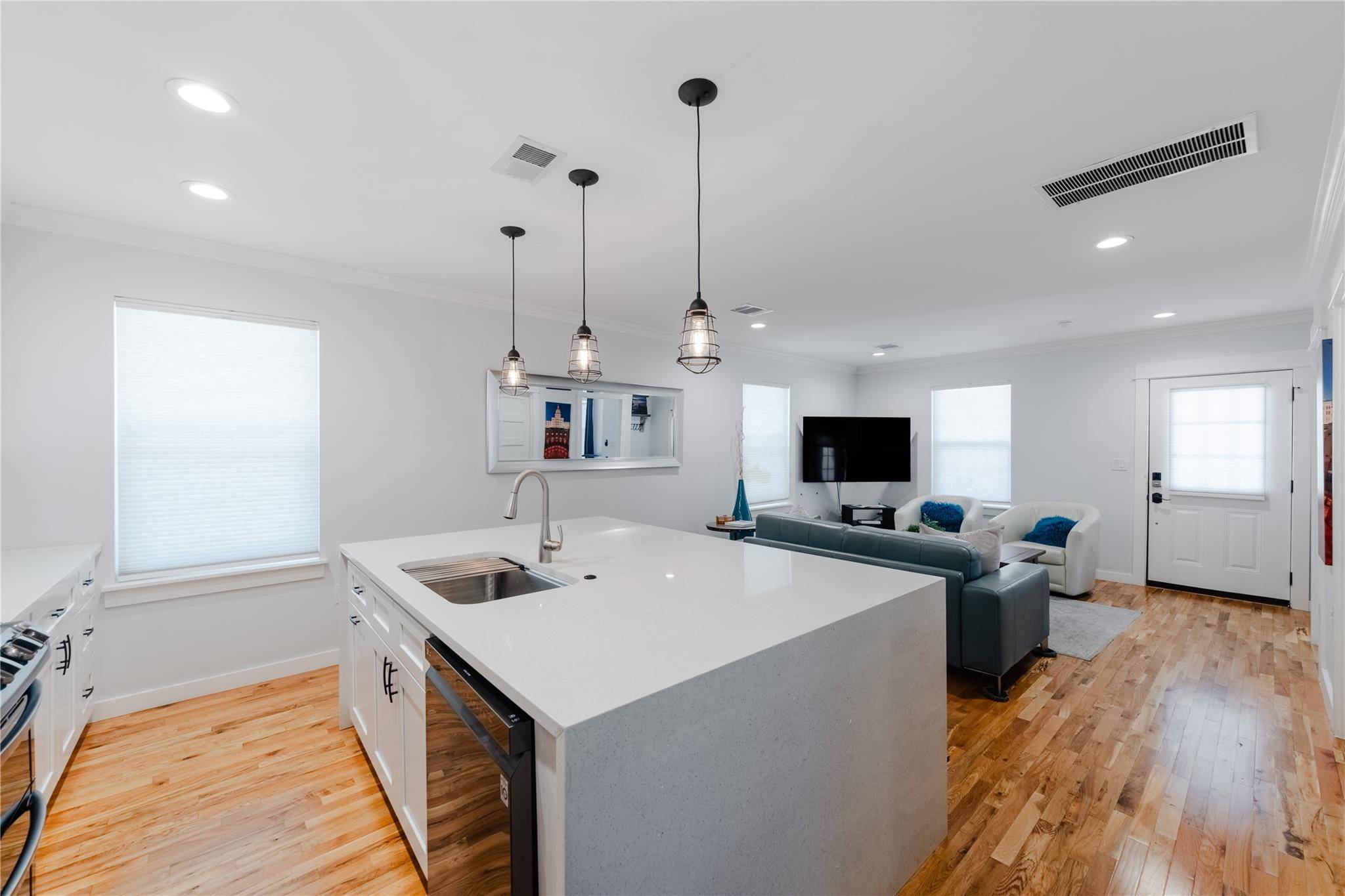 2214 Garden ST #1, Austin, TX 78702