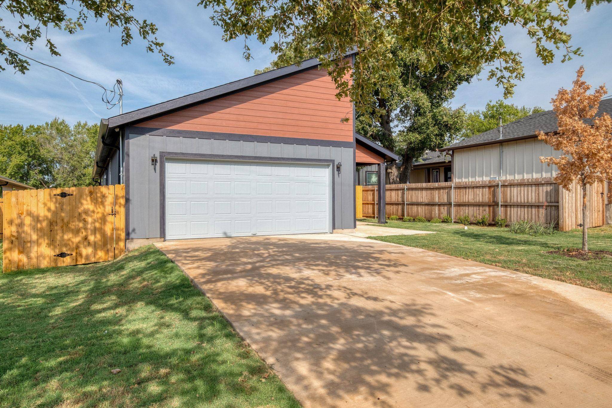 202 Washington ST, Elgin, TX 78621