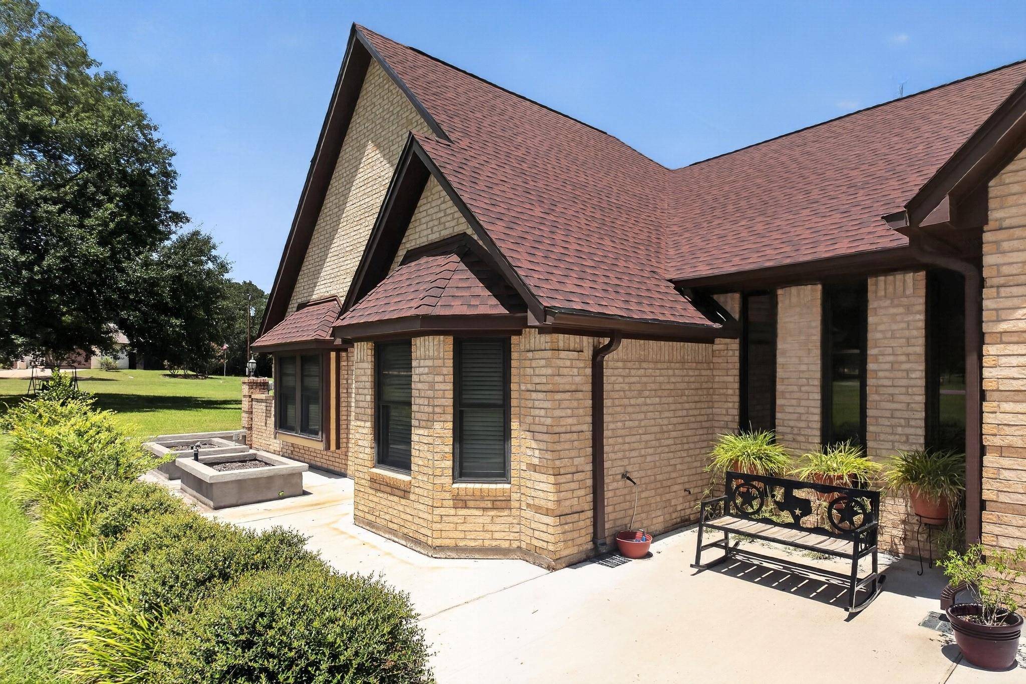 1950 Country Club RD, Brenham, TX 77833