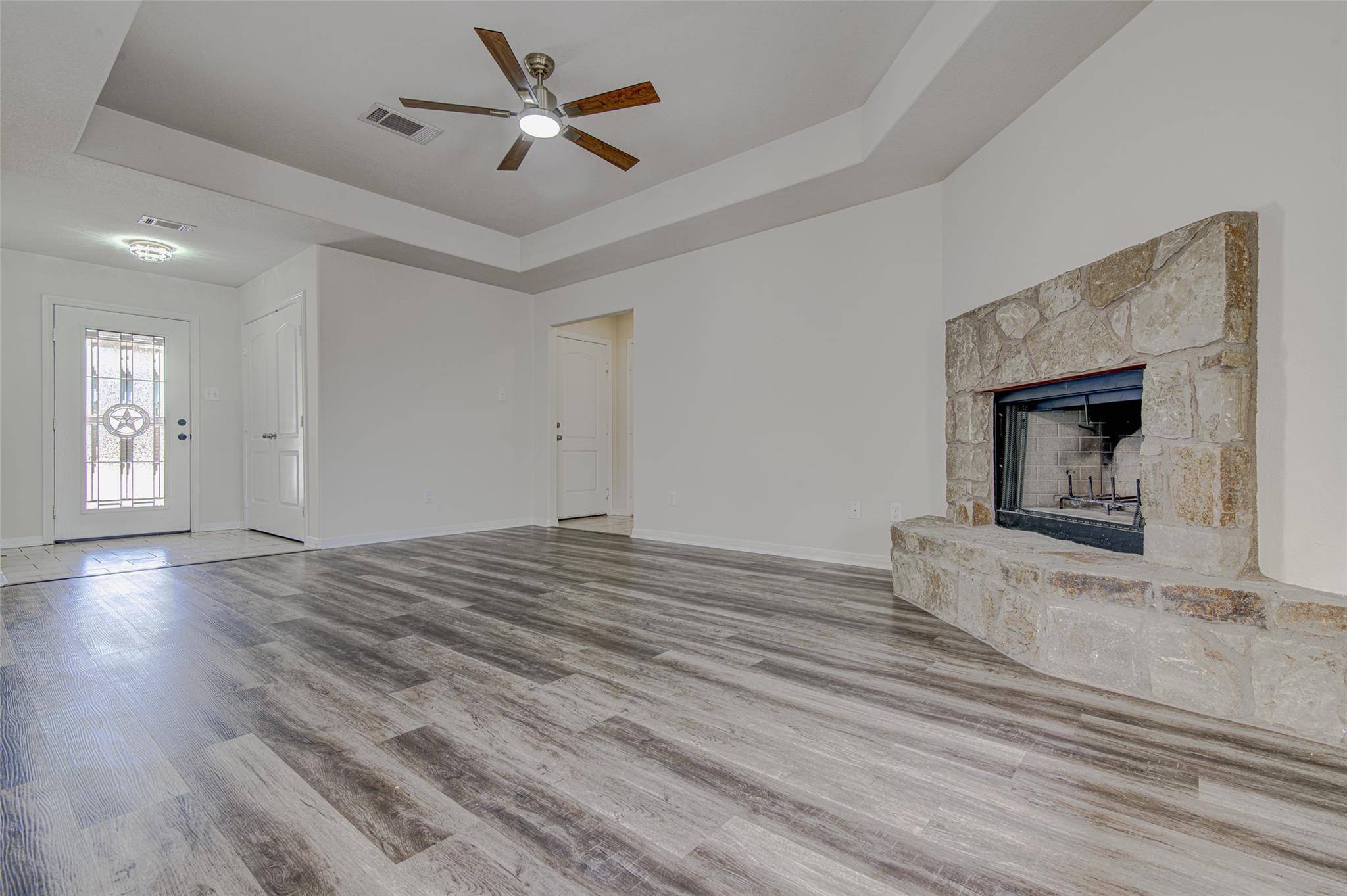 21607 Santa Carlo Ave, Lago Vista, TX 78645