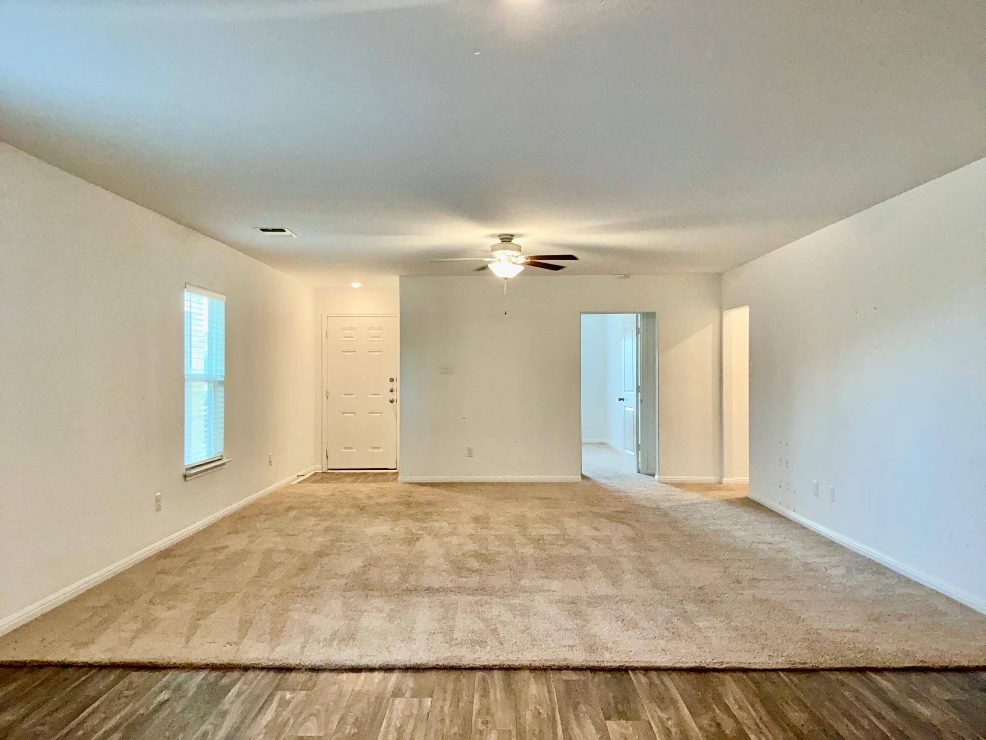 317 Riverdale DR, Jarrell, TX 76537