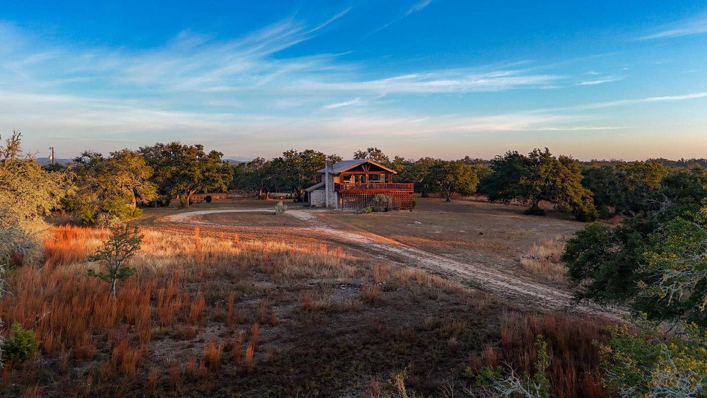 310 Sandy Point RD, Wimberley, TX 78676