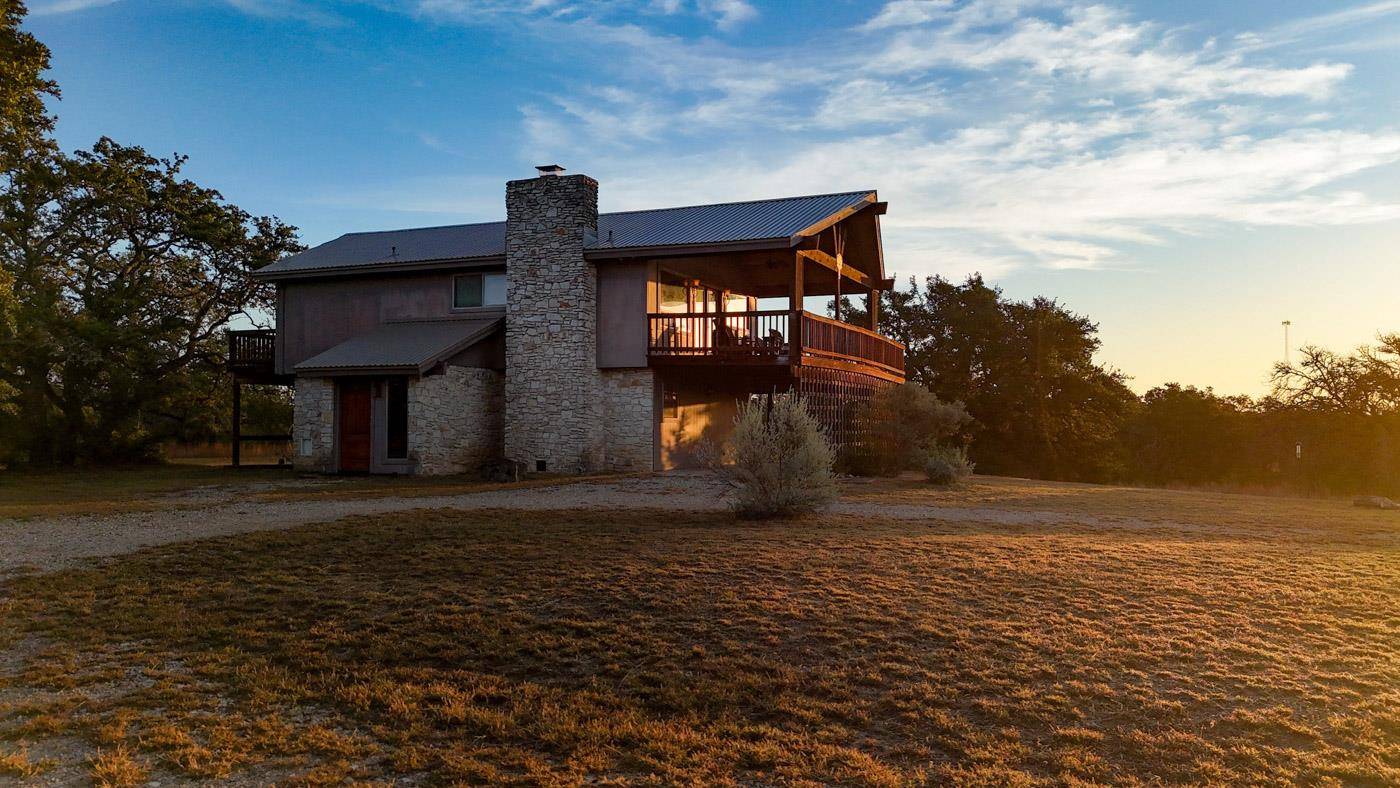 310 Sandy Point RD, Wimberley, TX 78676