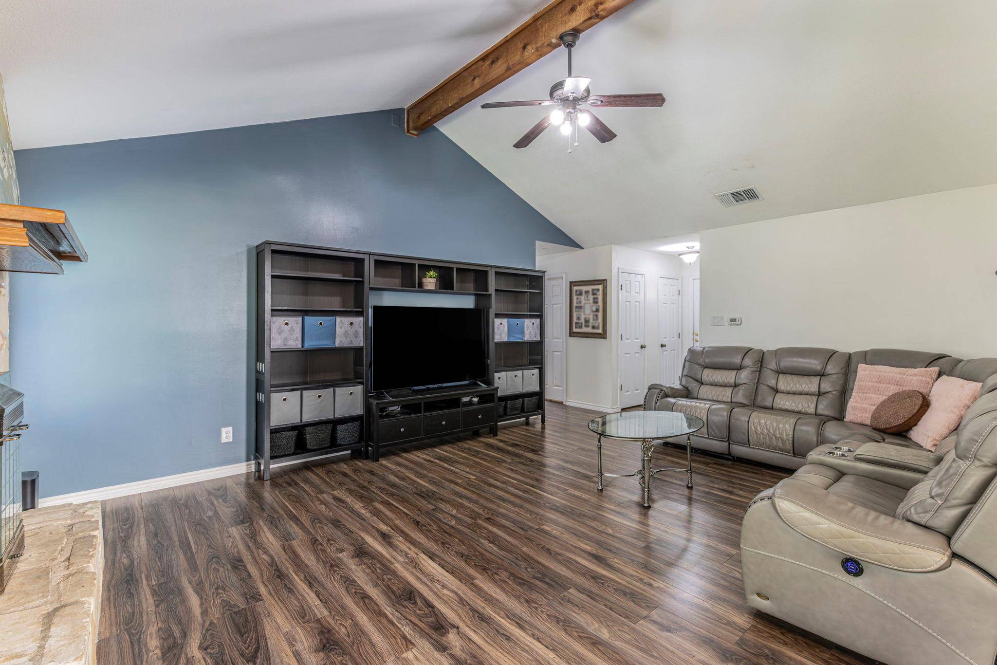 2402 Susan LN, Leander, TX 78641