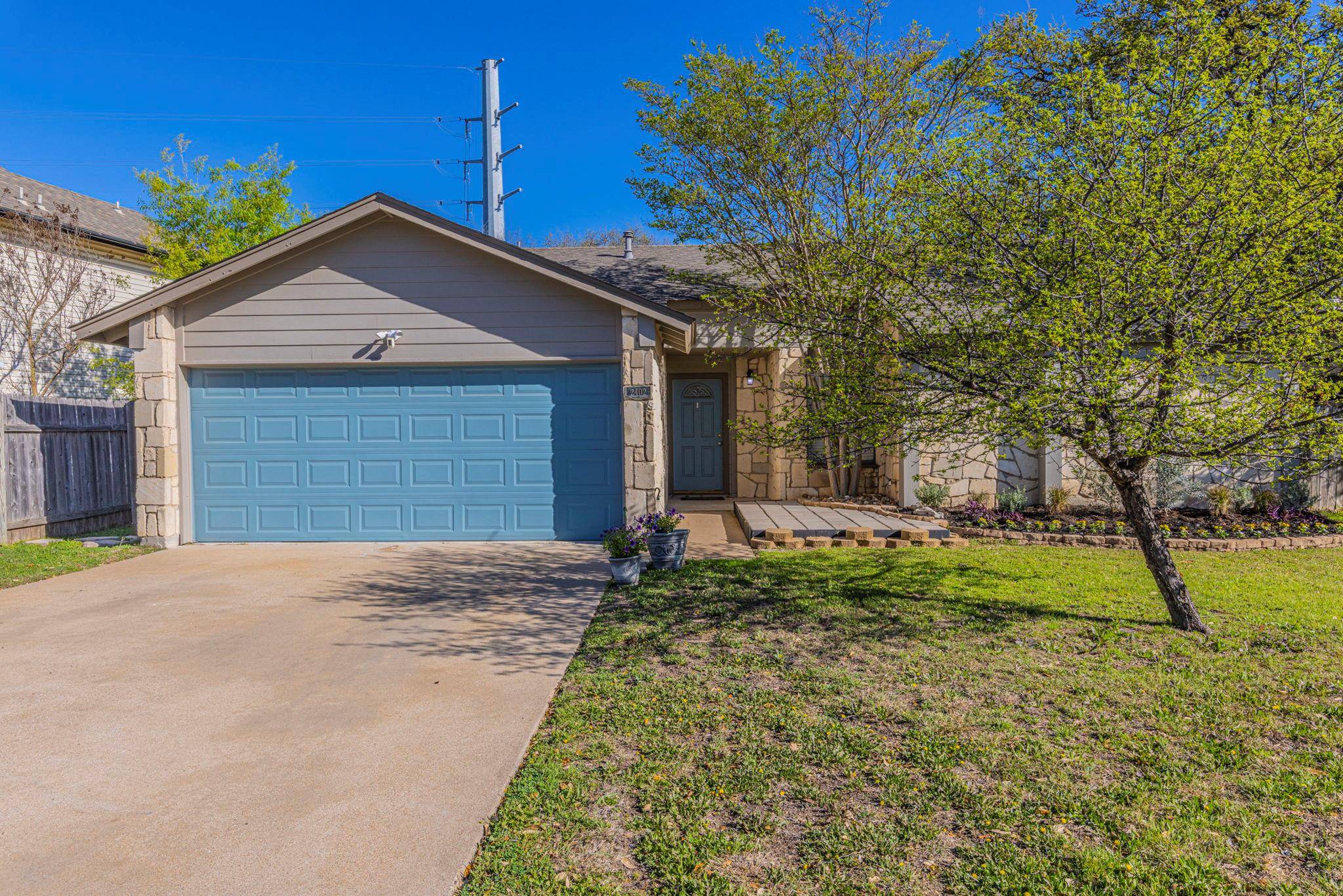 2402 Susan LN, Leander, TX 78641