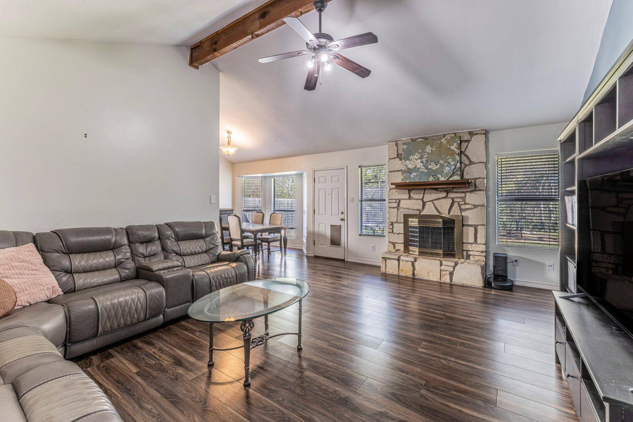 2402 Susan LN, Leander, TX 78641