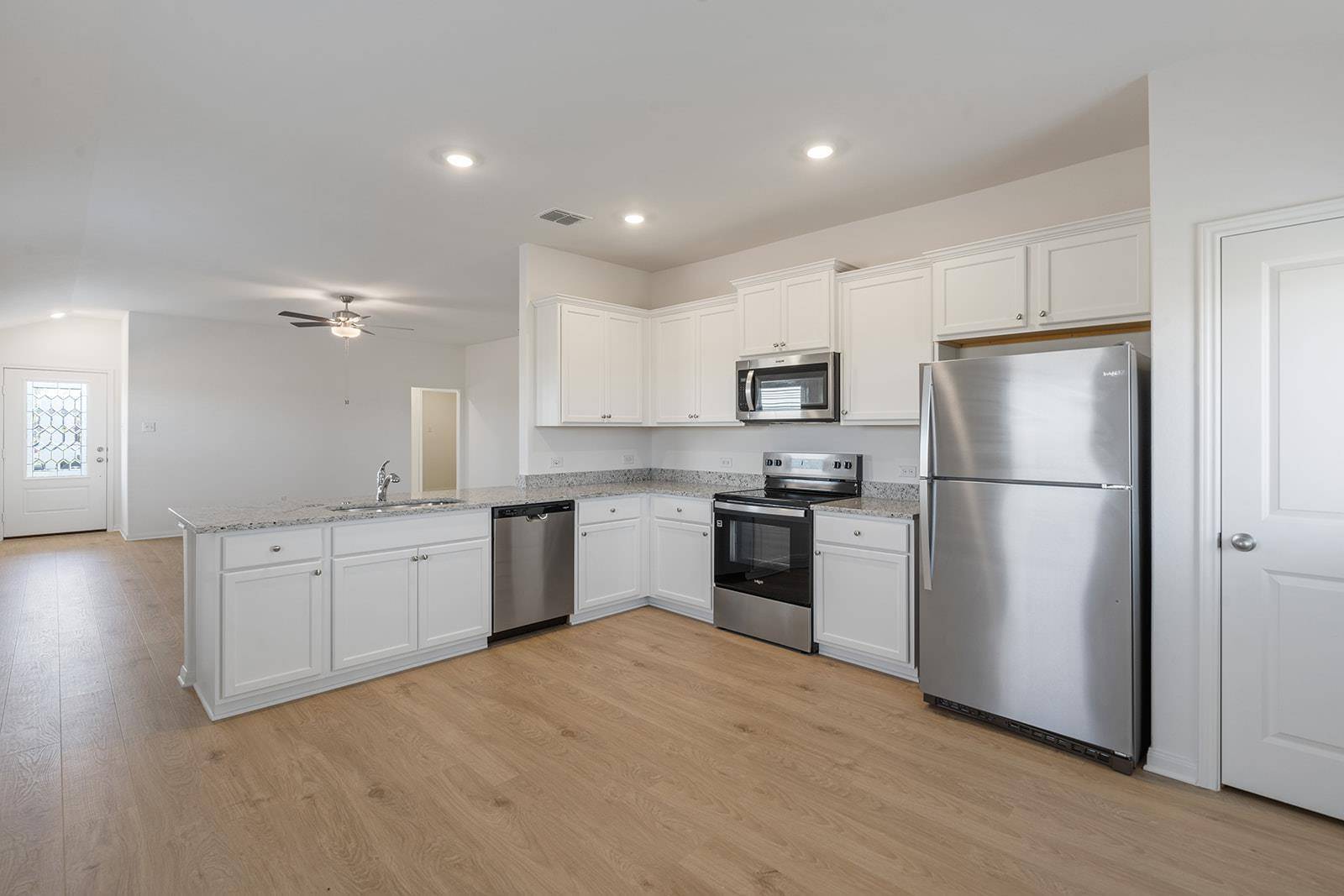 309 W Luna Blue LN, Jarrell, TX 76537