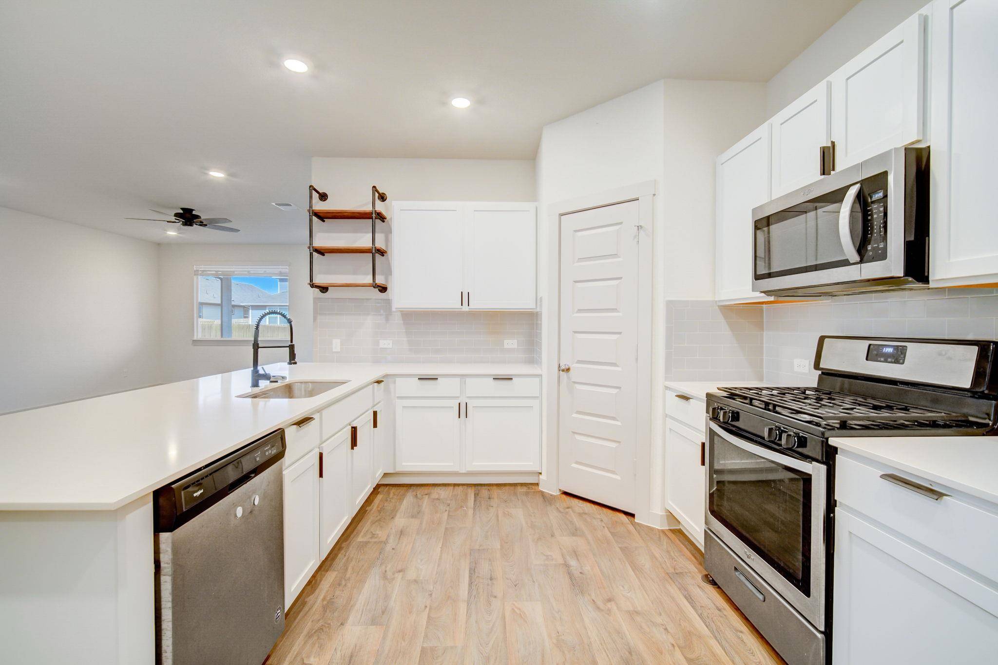 131 Big Sandy Creek DR, Hutto, TX 78634