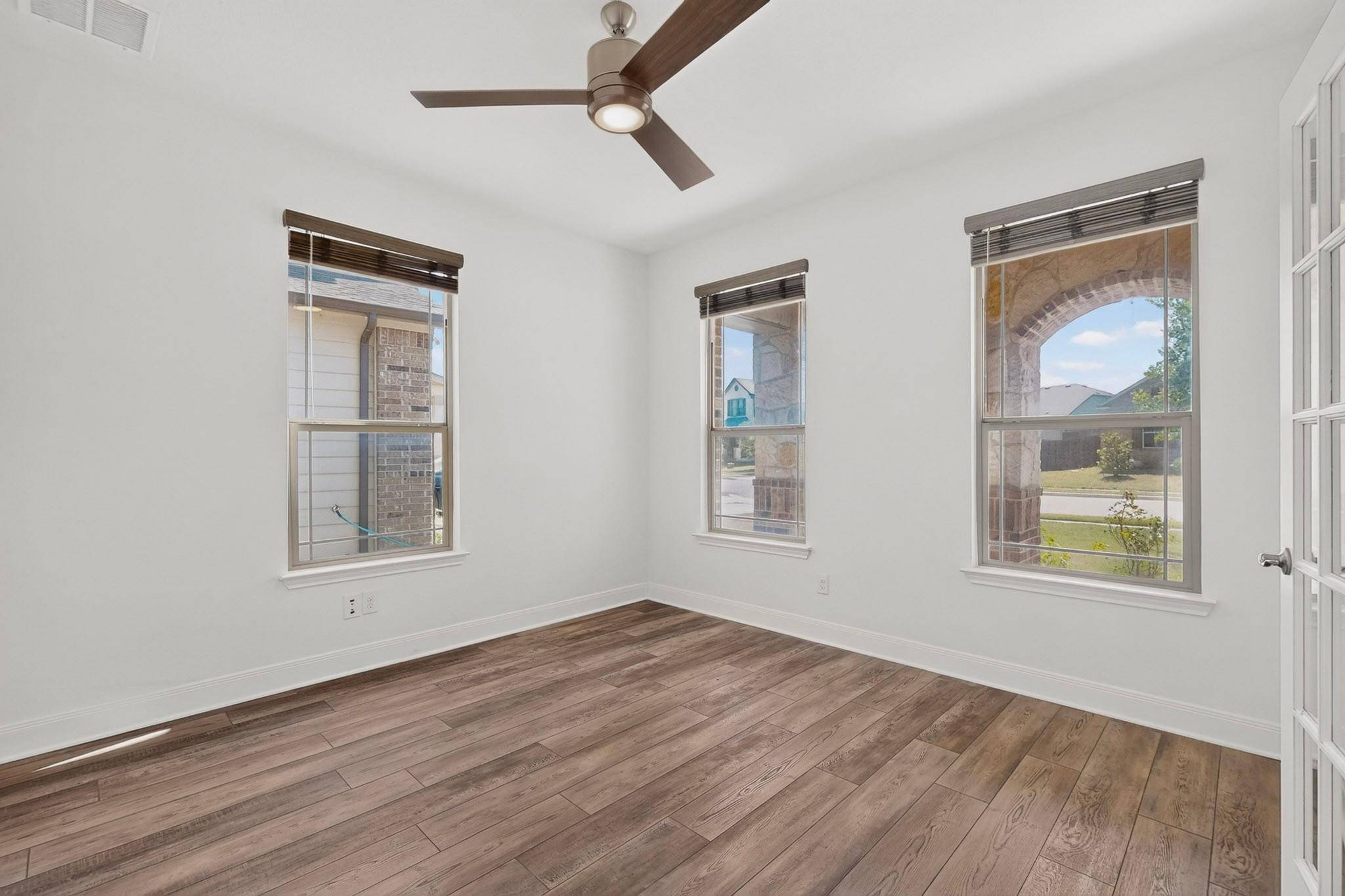 230 Jarbridge DR, Kyle, TX 78640