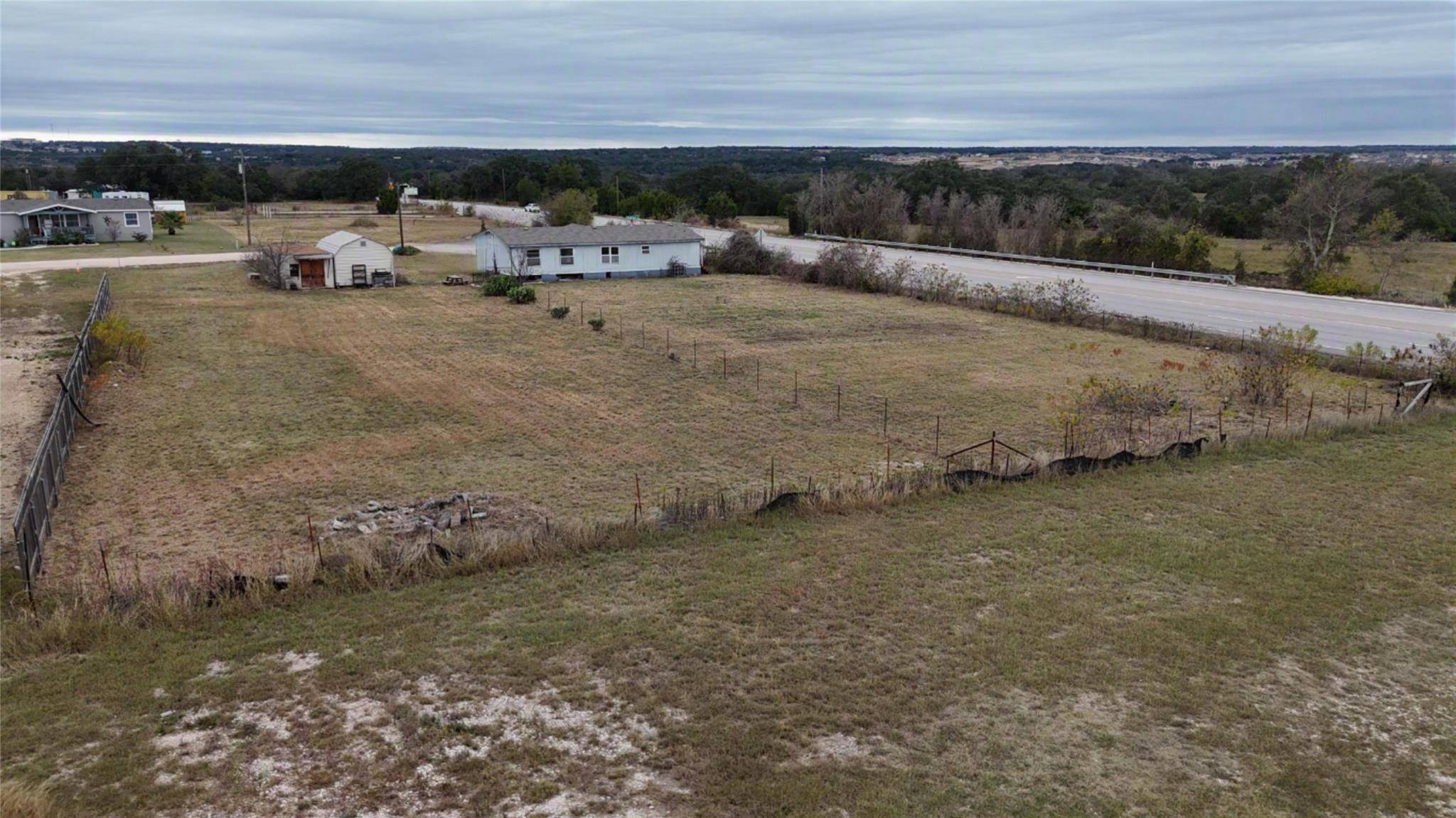 101 Crestview DR, Liberty Hill, TX 78642