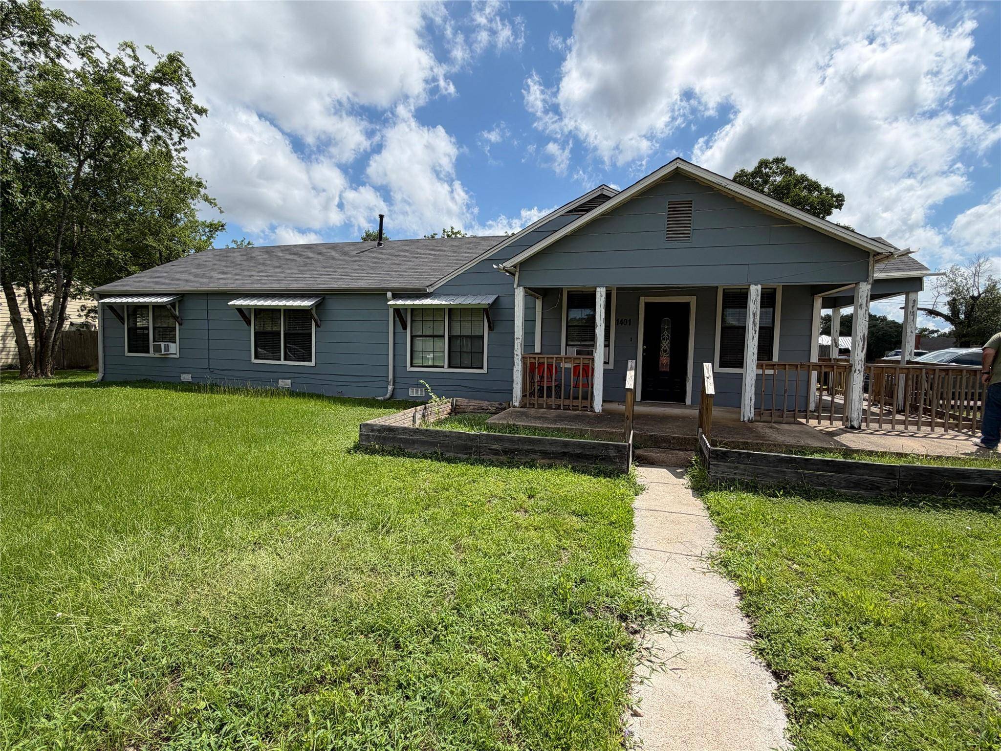 1401 E 29th ST, Bryan, TX 77802