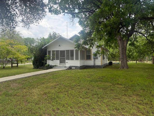 220 Main ST, Fentress, TX 78622