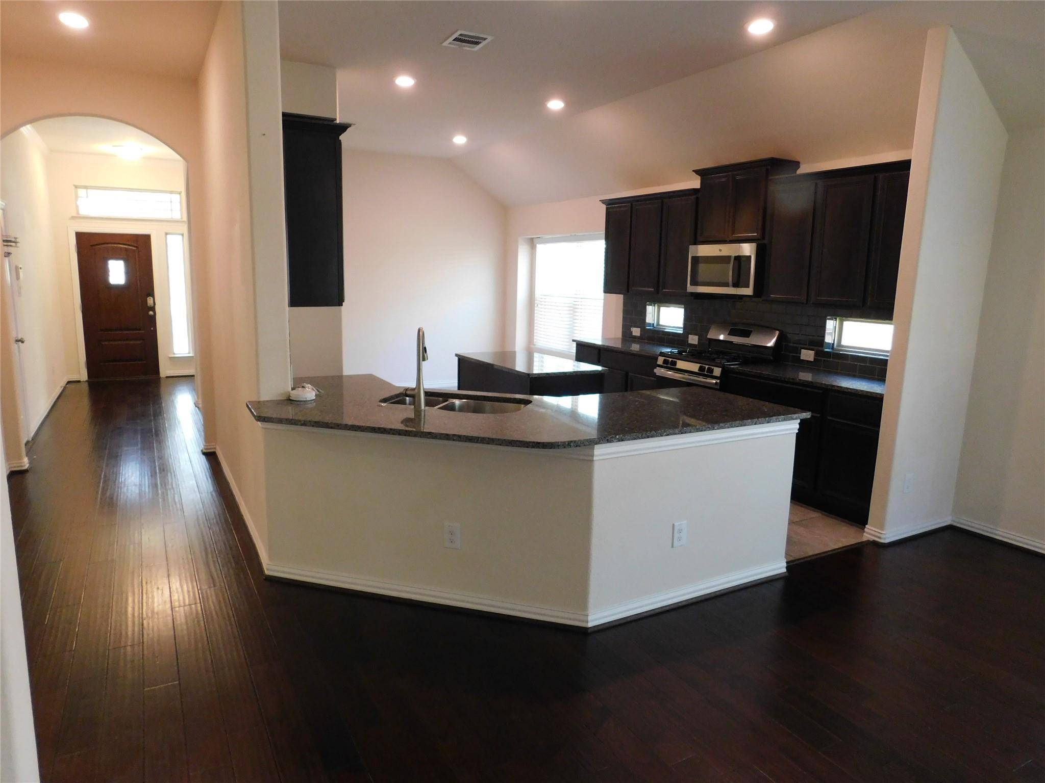 3636 Bainbridge ST, Round Rock, TX 78681
