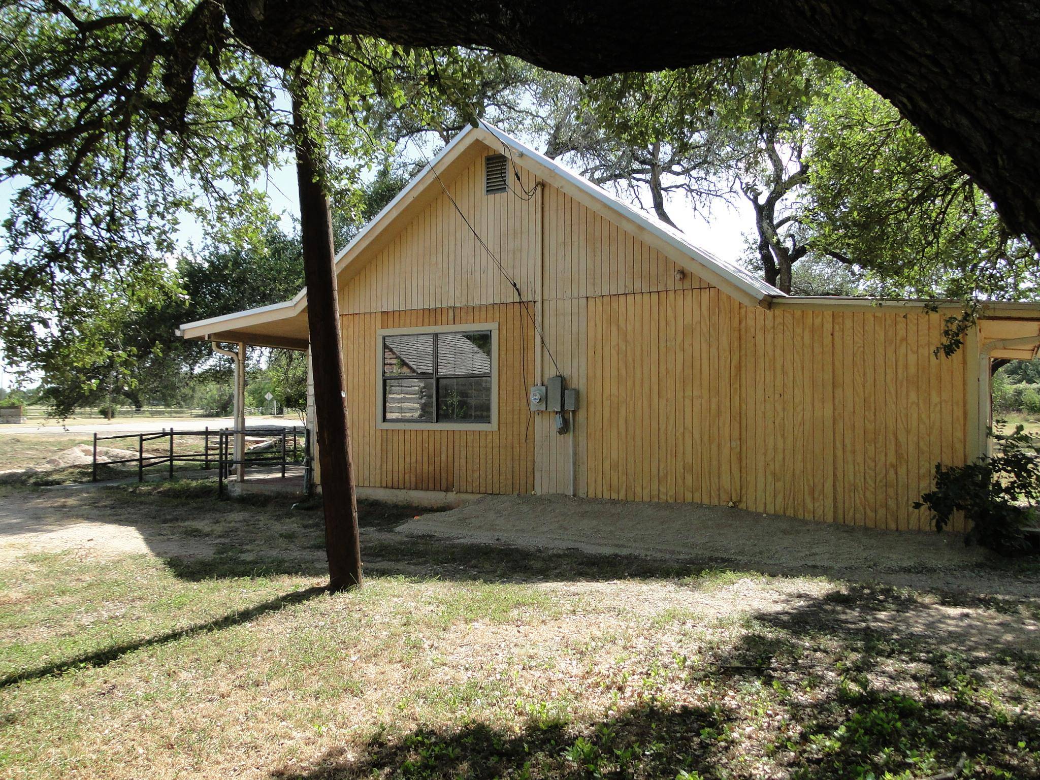 406 W Main ST, Johnson City, TX 78636