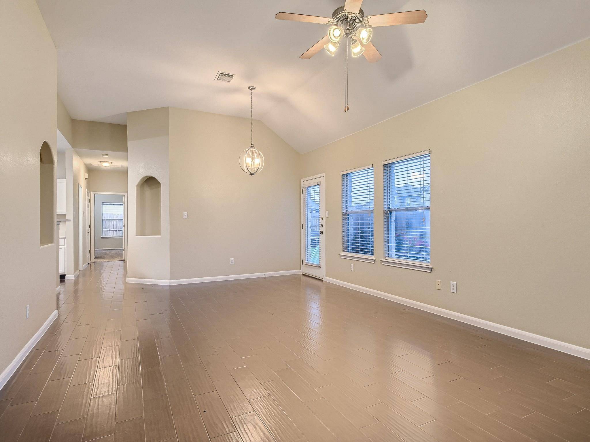 2858 Southampton WAY #A, Round Rock, TX 78664