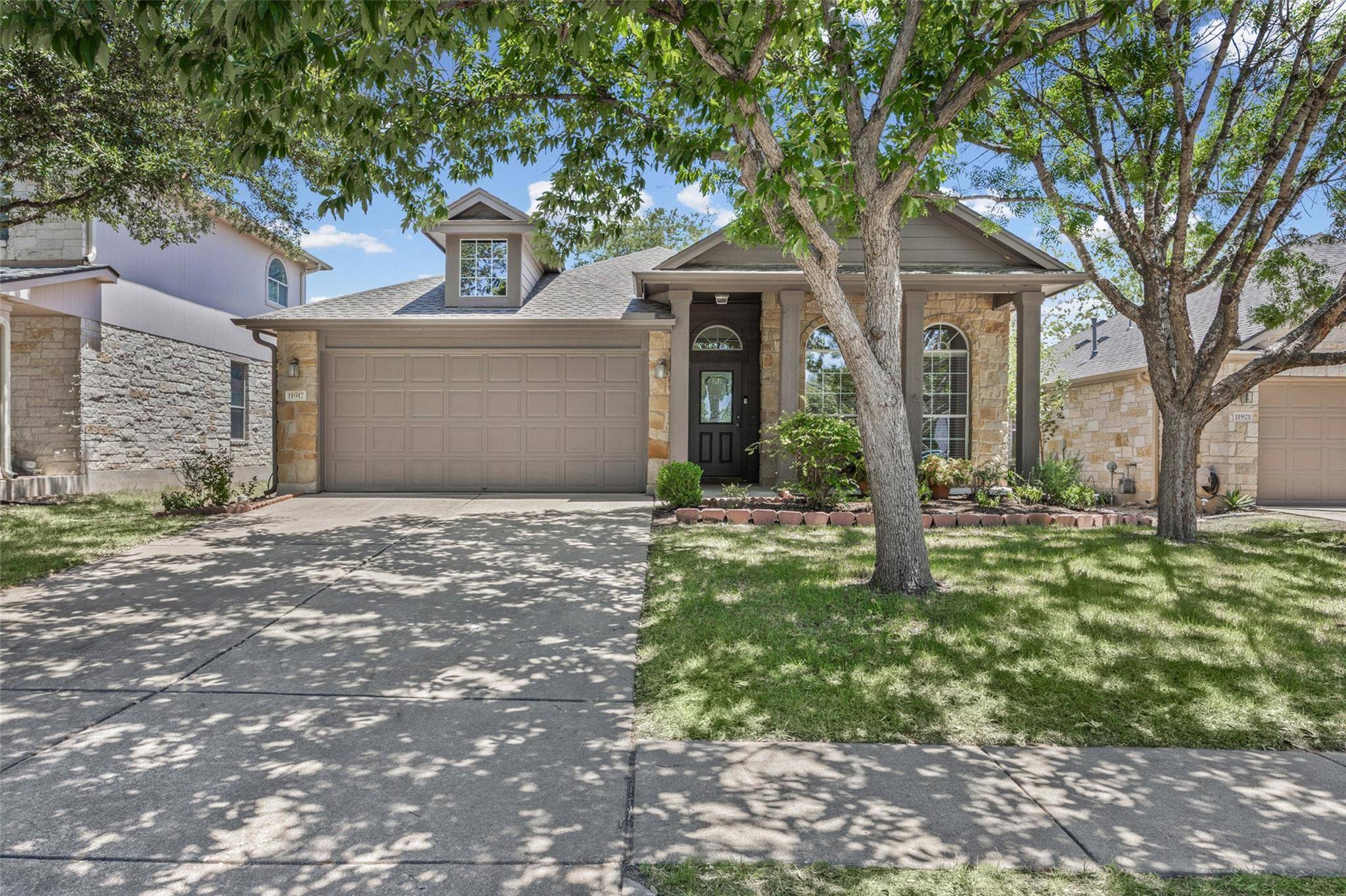 11917 Buzz Schneider LN, Austin, TX 78748