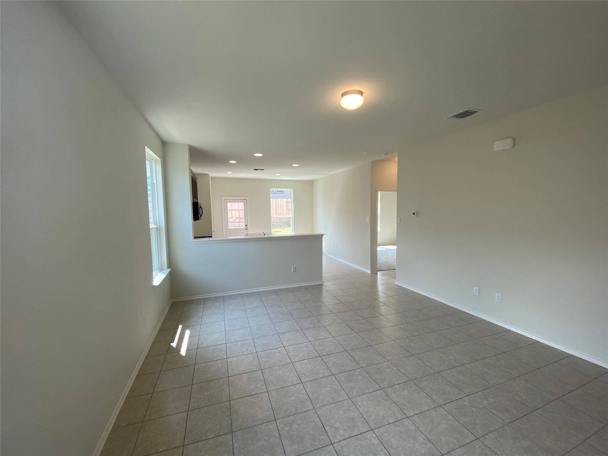 204 Nettletree DR, Buda, TX 78610