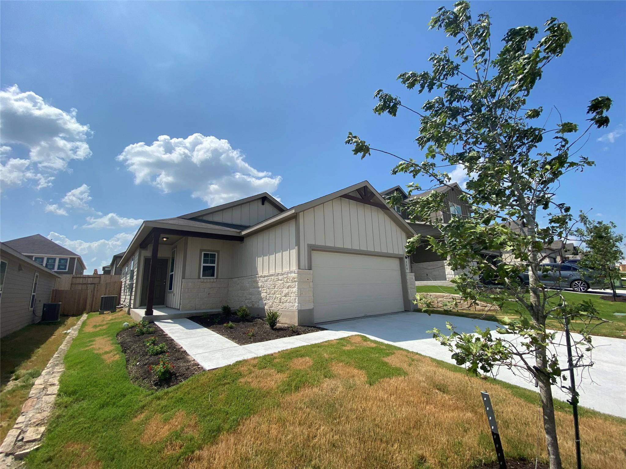 204 Nettletree DR, Buda, TX 78610