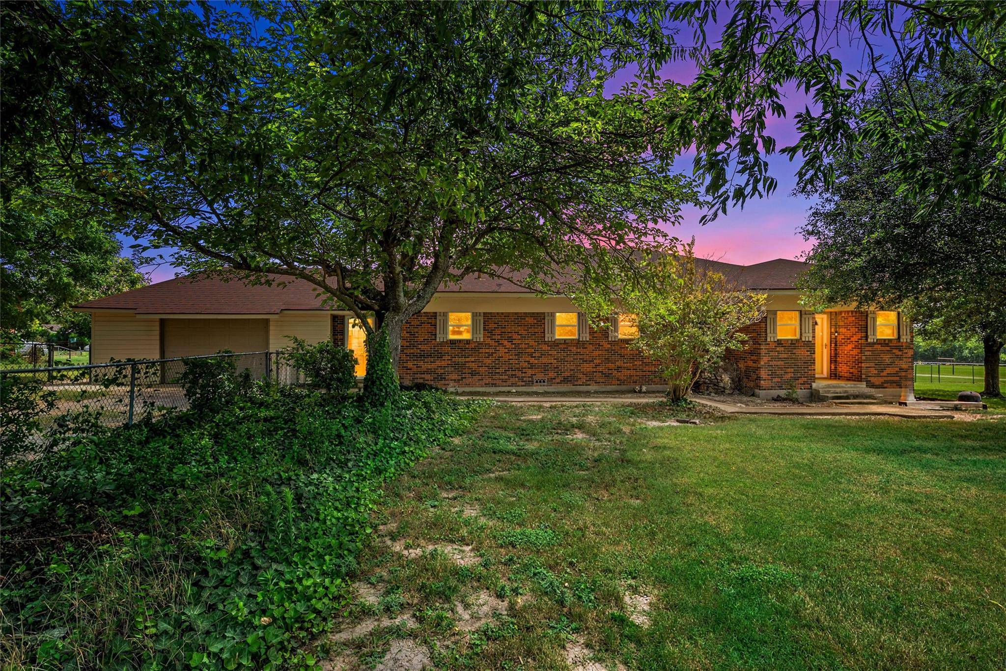 204 Christopher DR, Bruceville-eddy, TX 76524
