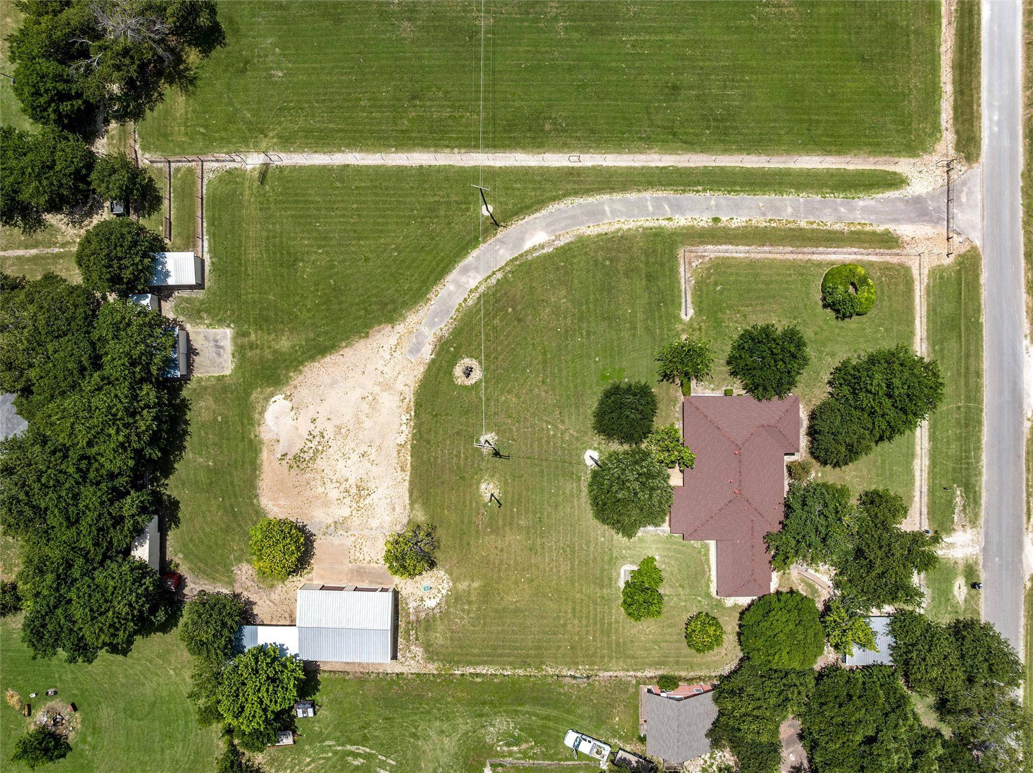 204 Christopher DR, Bruceville-eddy, TX 76524