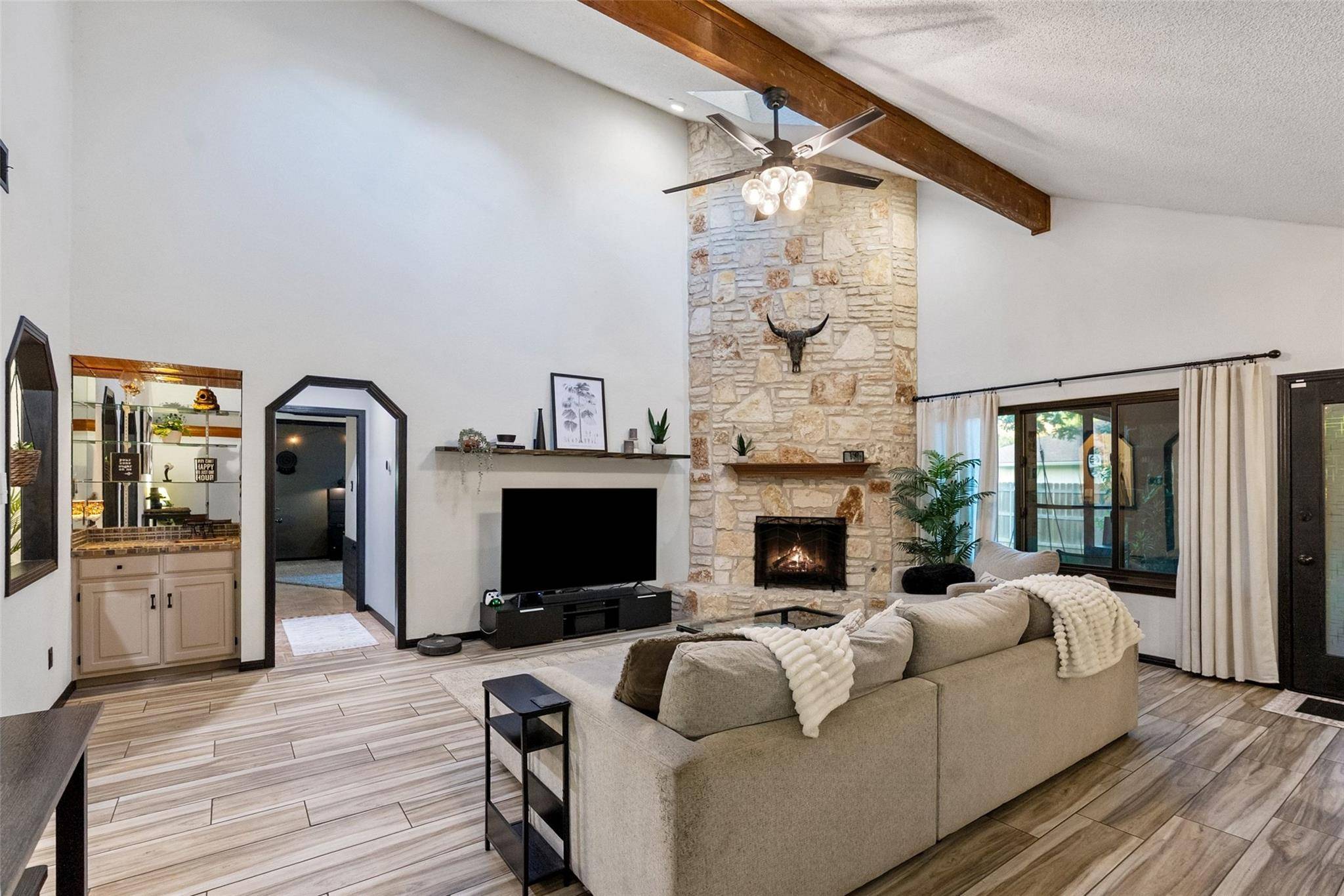 1705 Wild Horse LN, Round Rock, TX 78681