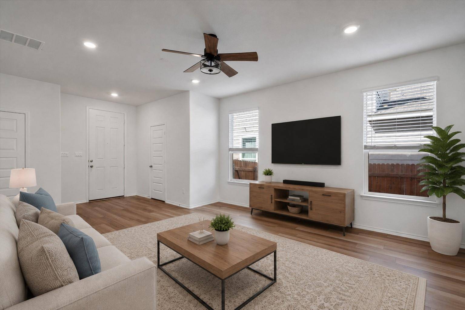 1032 Santiam ST, Georgetown, TX 78626