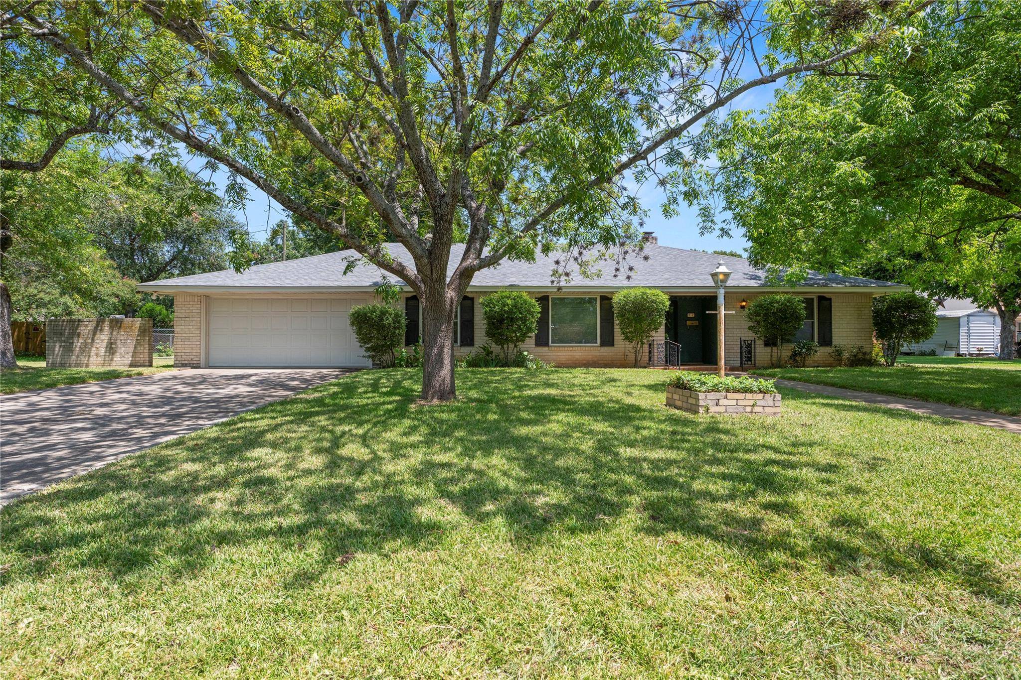 12 W Killen LN, Temple, TX 76501