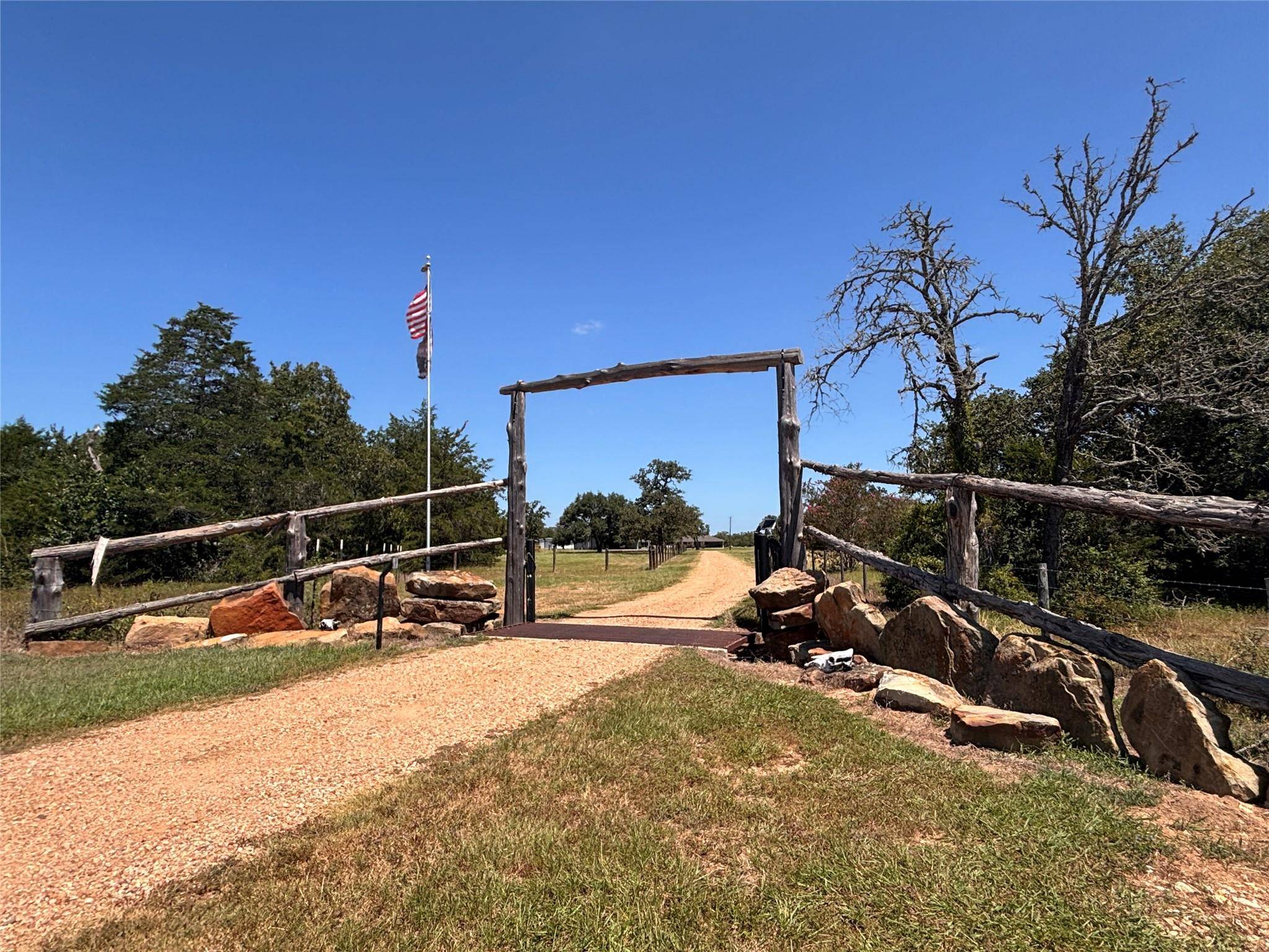 3230 S Farm to Market 1291, Fayetteville, TX 78940