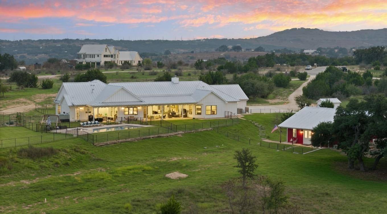 452 Southwick Ranch RD, Johnson City, TX 78636
