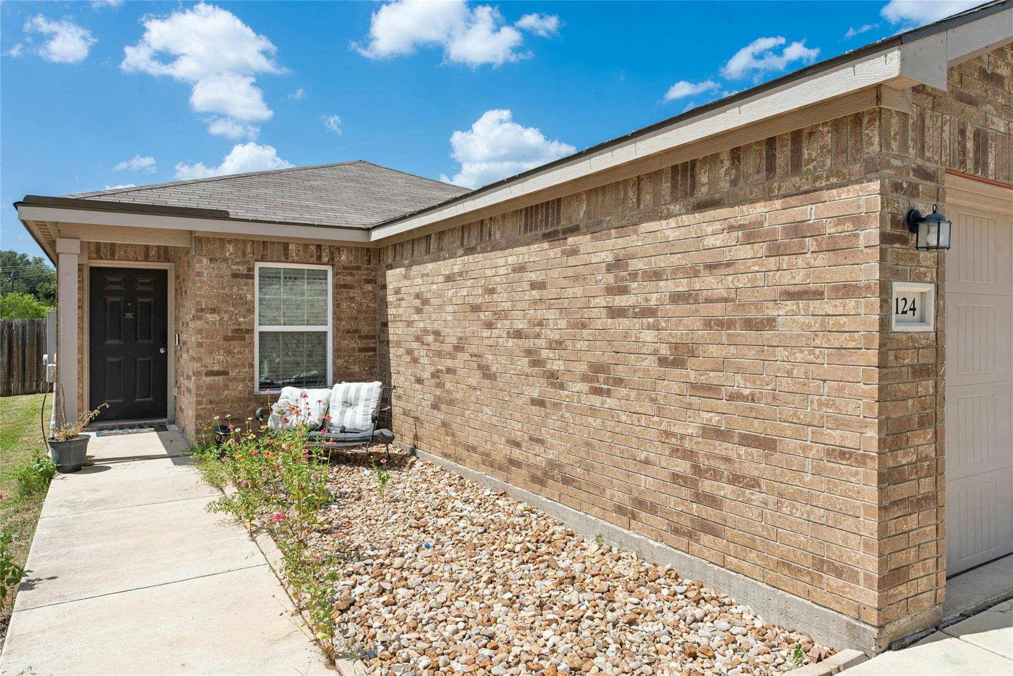 124 Continental Ave, Liberty Hill, TX 78642