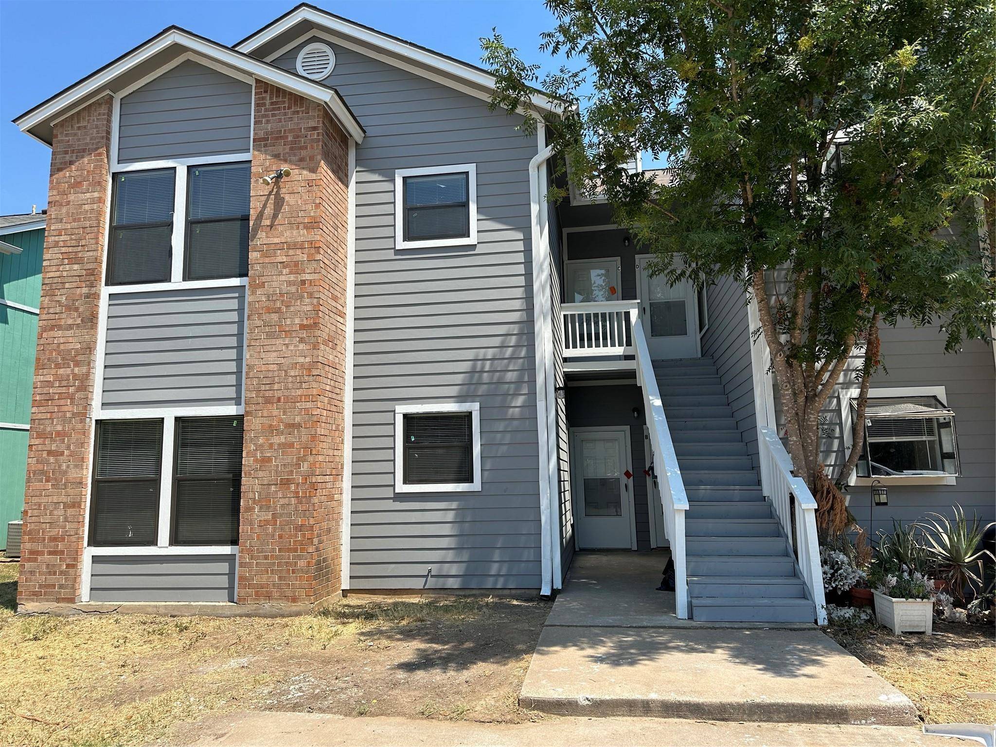 2415 W Slaughter LN #D, Austin, TX 78748