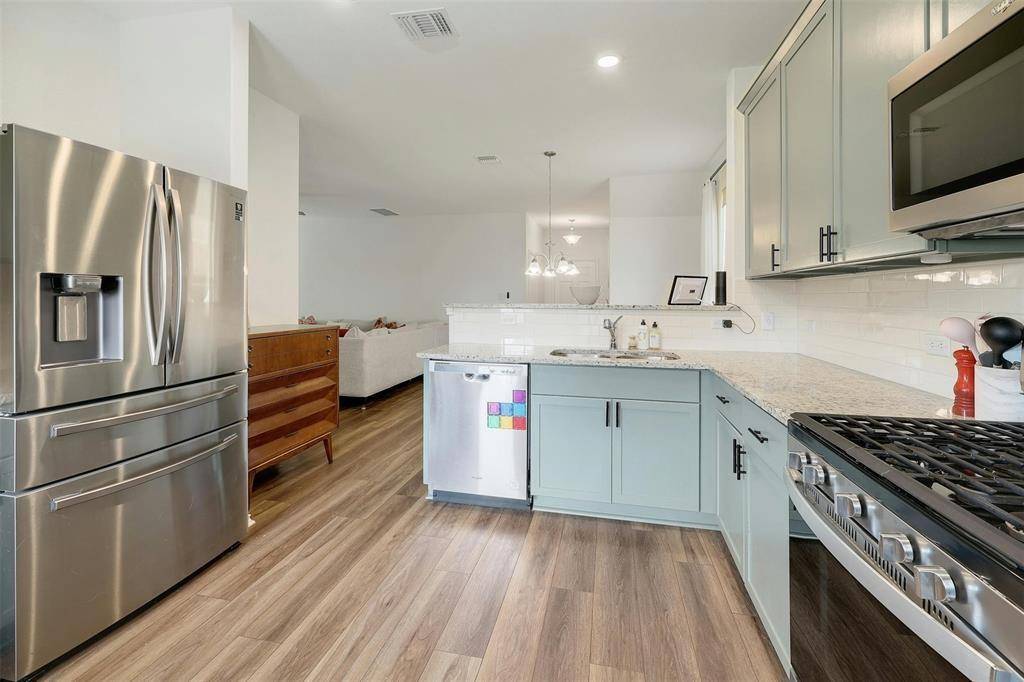 516 Hugenot WAY, Georgetown, TX 78626
