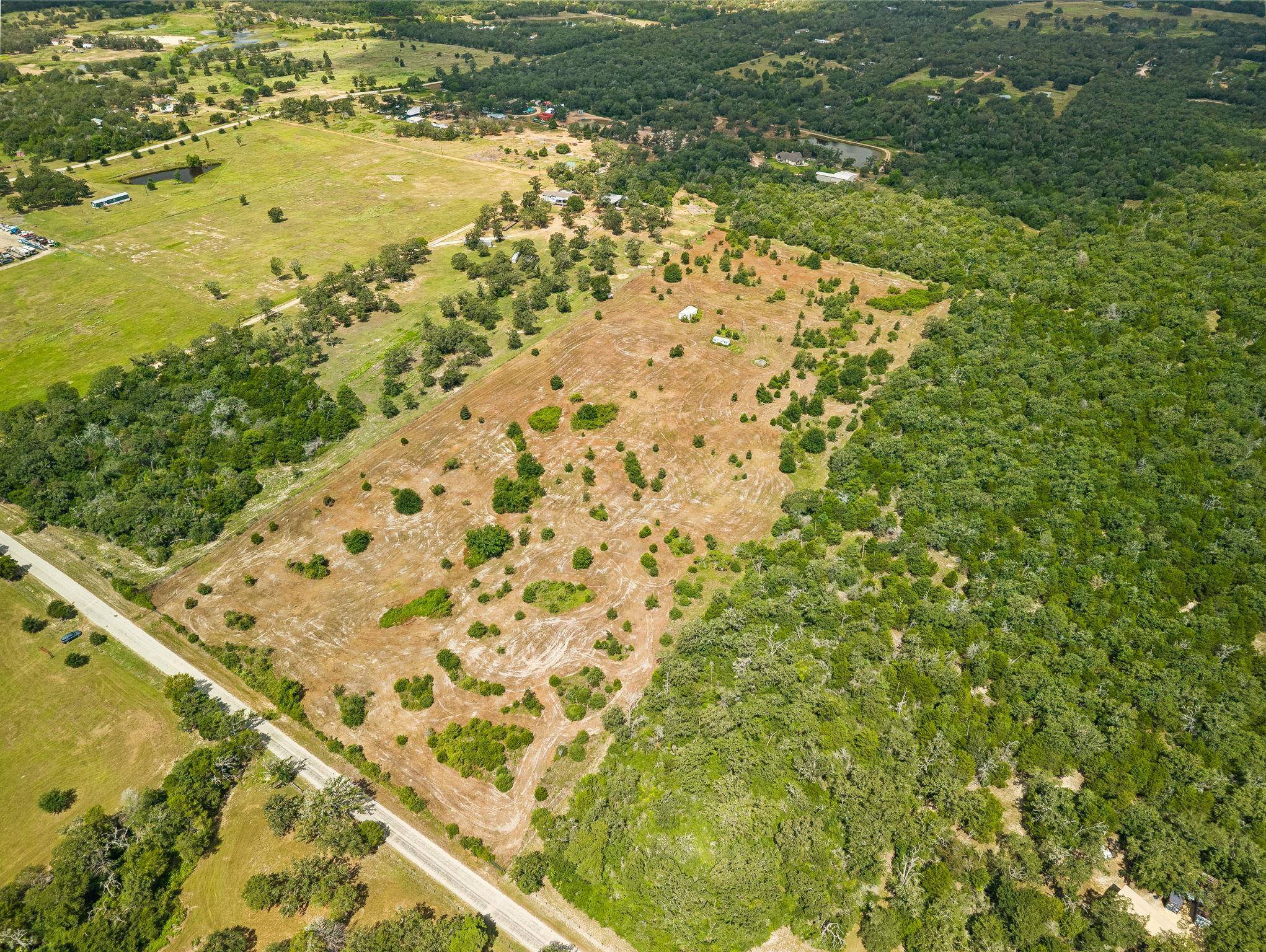 1430 Raymond Lehmann LN, Ledbetter, TX 78946