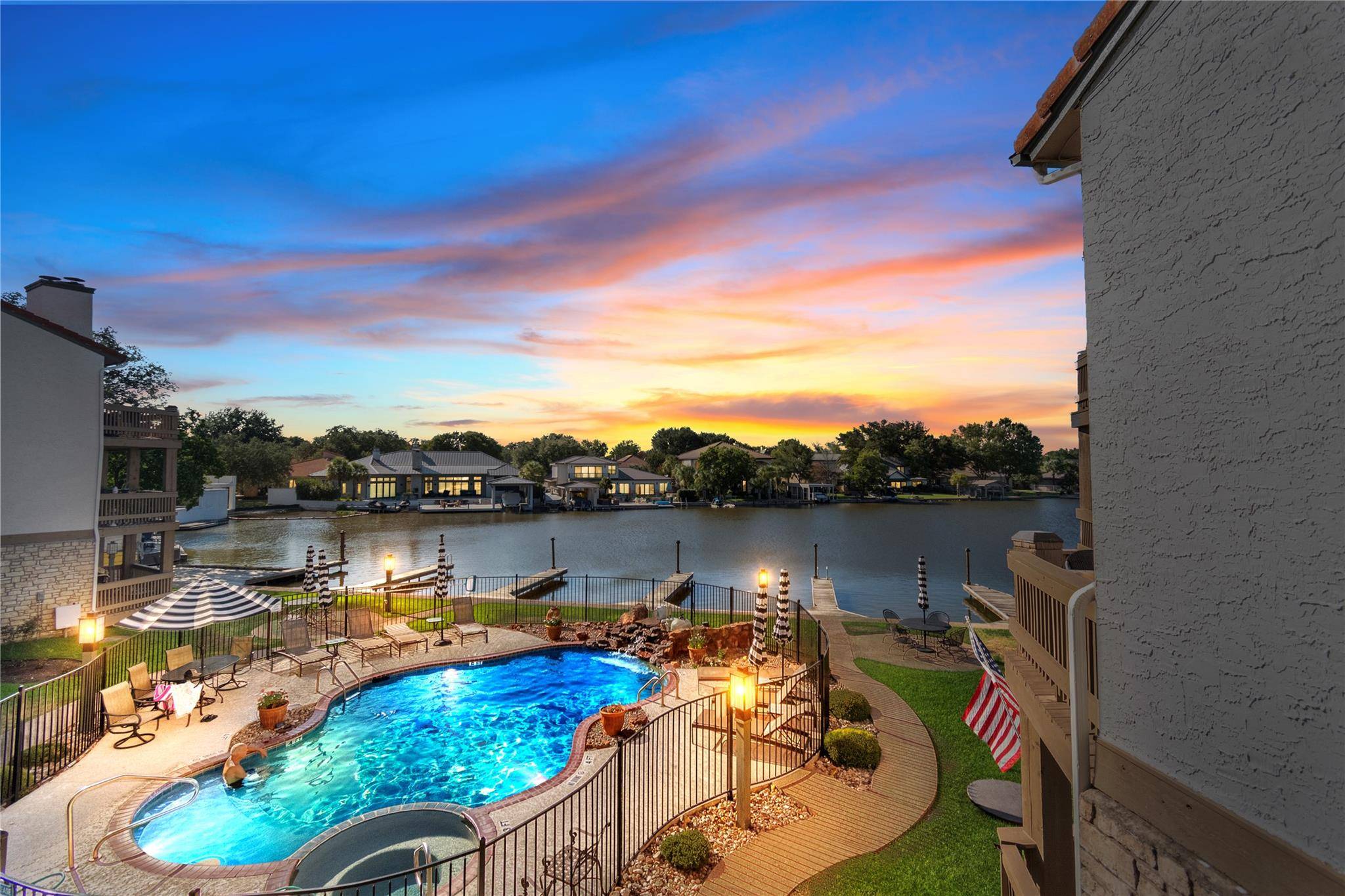 509 Short Circuit #203, Horseshoe Bay, TX 78657